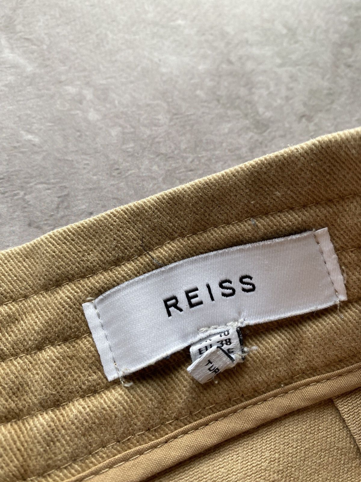 Reiss Rare Reiss Mini Denim Ruffle Skirt Navy Beige Size 6 Size 28" / US 6 / IT 42 - 8 Thumbnail