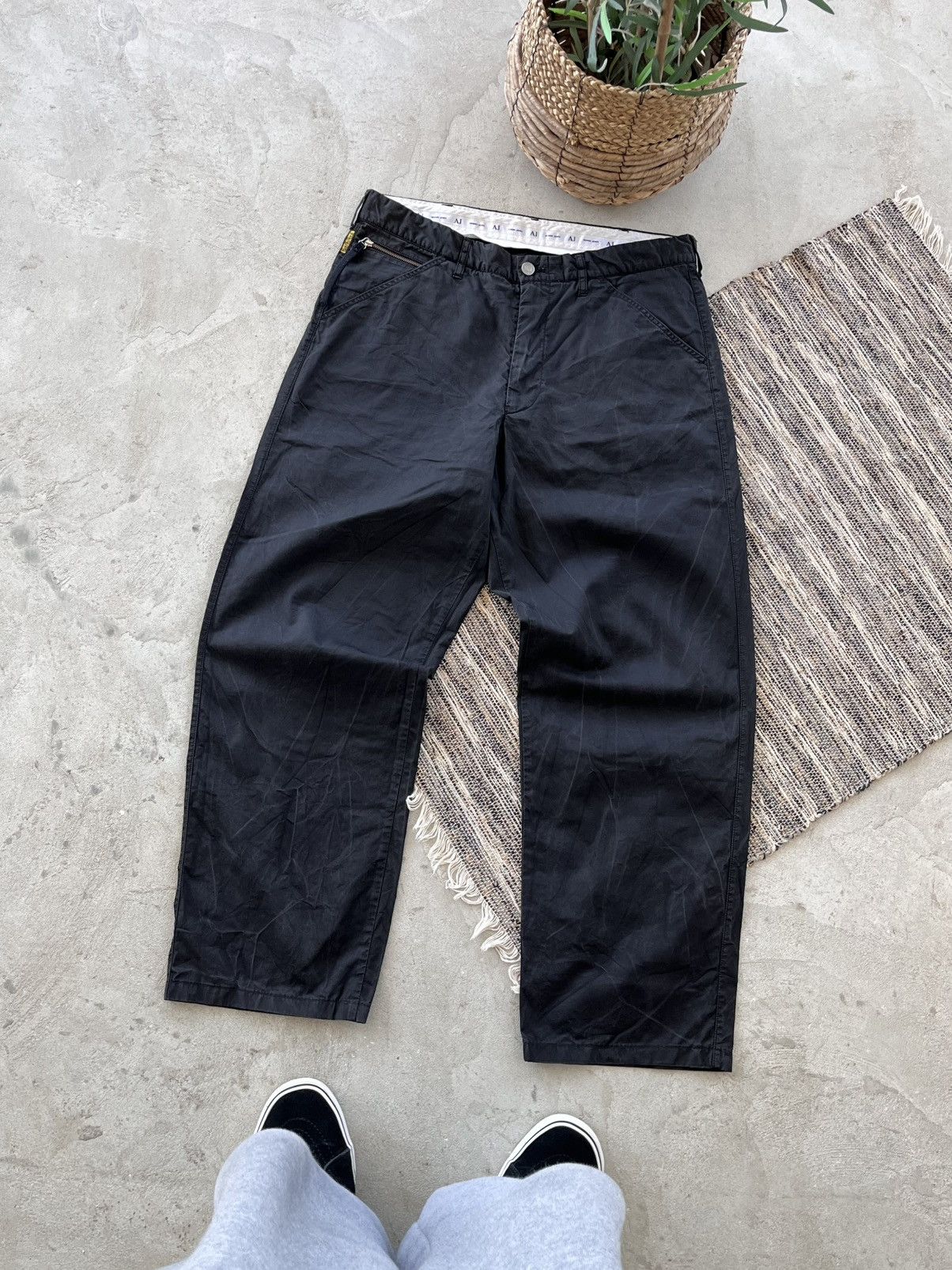 Armani Vintage Armani Black Jeans 36 Wide Fit Waxed Style Luxury Size US 36 / EU 52 - 2 Thumbnail