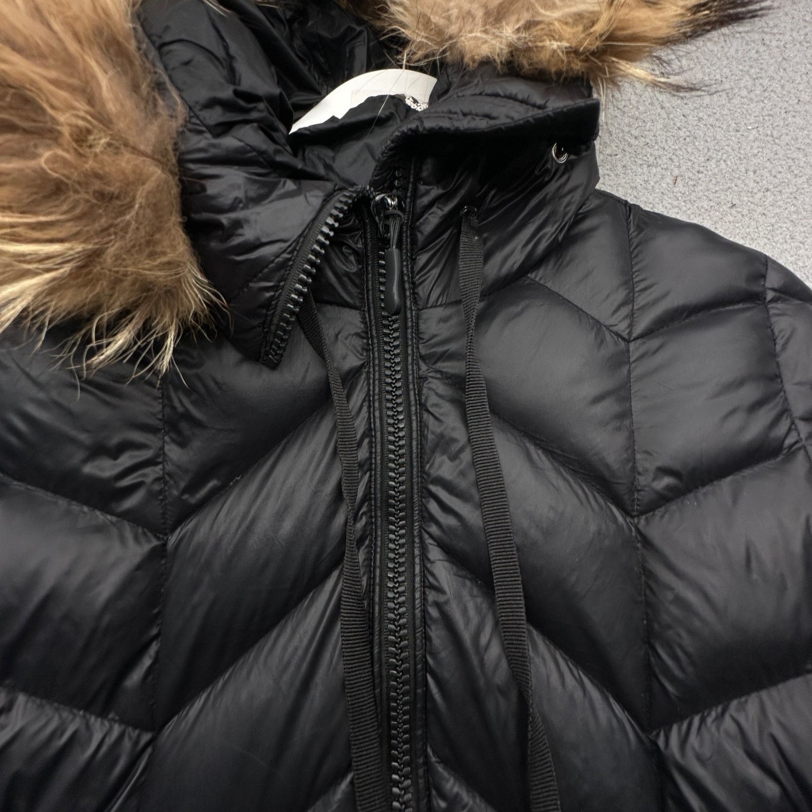 Moncler Moncler Goose Down Puffer Coat Small Asiatic Racoon Real Fur Size S / US 4 / IT 40 - 19 Thumbnail