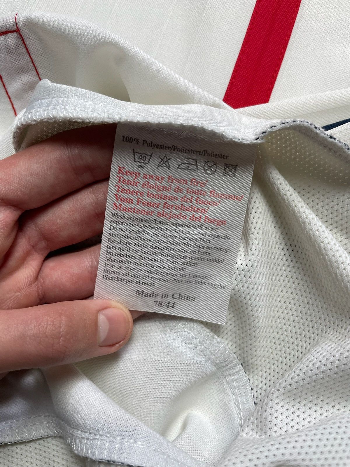 Umbro × Vintage Vintage Umbro England soccer jersey XL white Size US XL / EU 56 / 4 - 7 Thumbnail