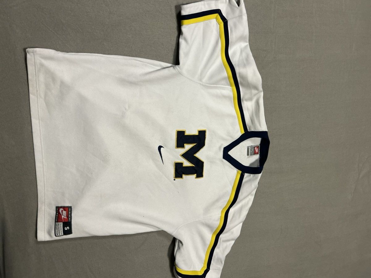 Nike *RARE* Vintage Nike Team University of Michigan Jersey 90s Size US S / EU 44-46 / 1 - 1 Thumbnail