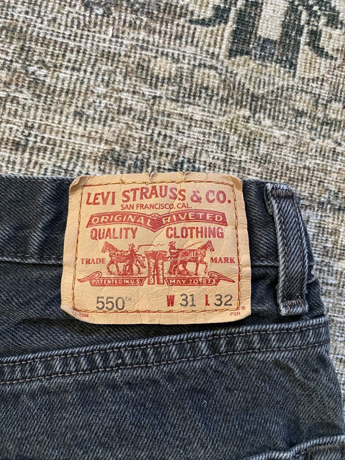 Levi's × Vintage Classic Levi Jeans Frayed Bottoms Size US 31 - 5 Thumbnail