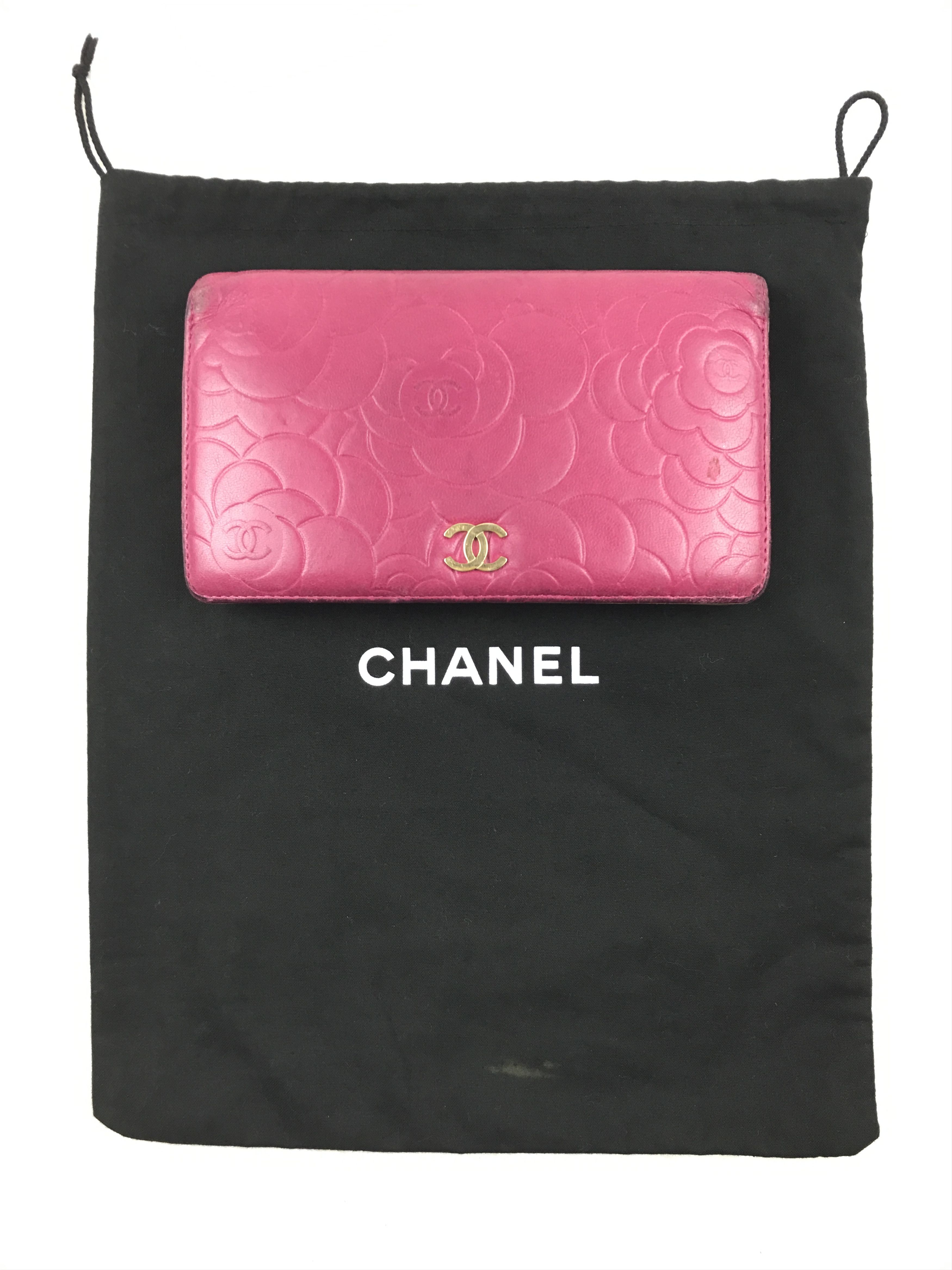 Chanel × Vintage Chanel Pink Embossed Lambskin Leather Camellia Long Wallet Size ONE SIZE - 1 Thumbnail