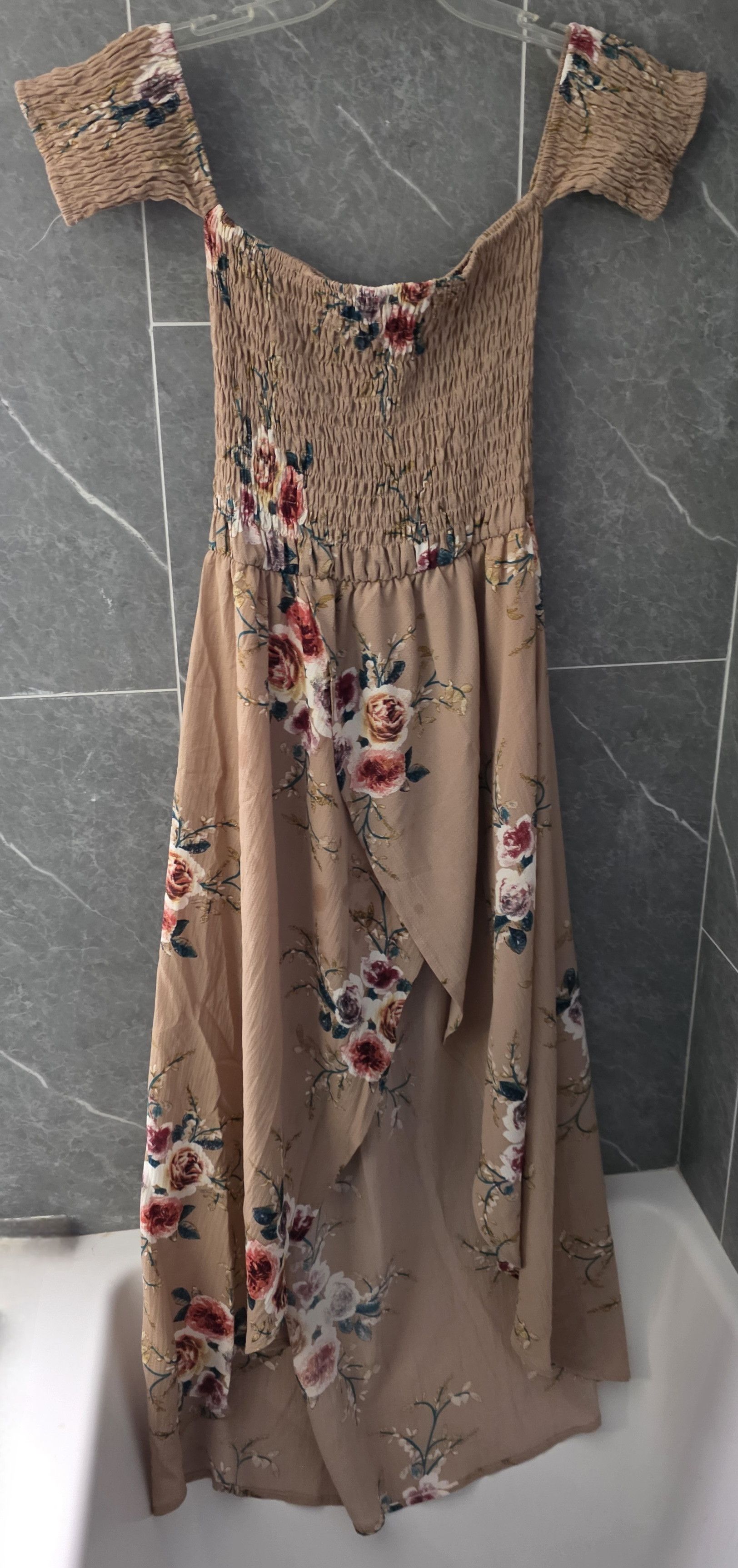 Other NWOT High Low Beige Floral Off Shoulder Dress Size Small Size S / US 4 / IT 40 - 1 Thumbnail