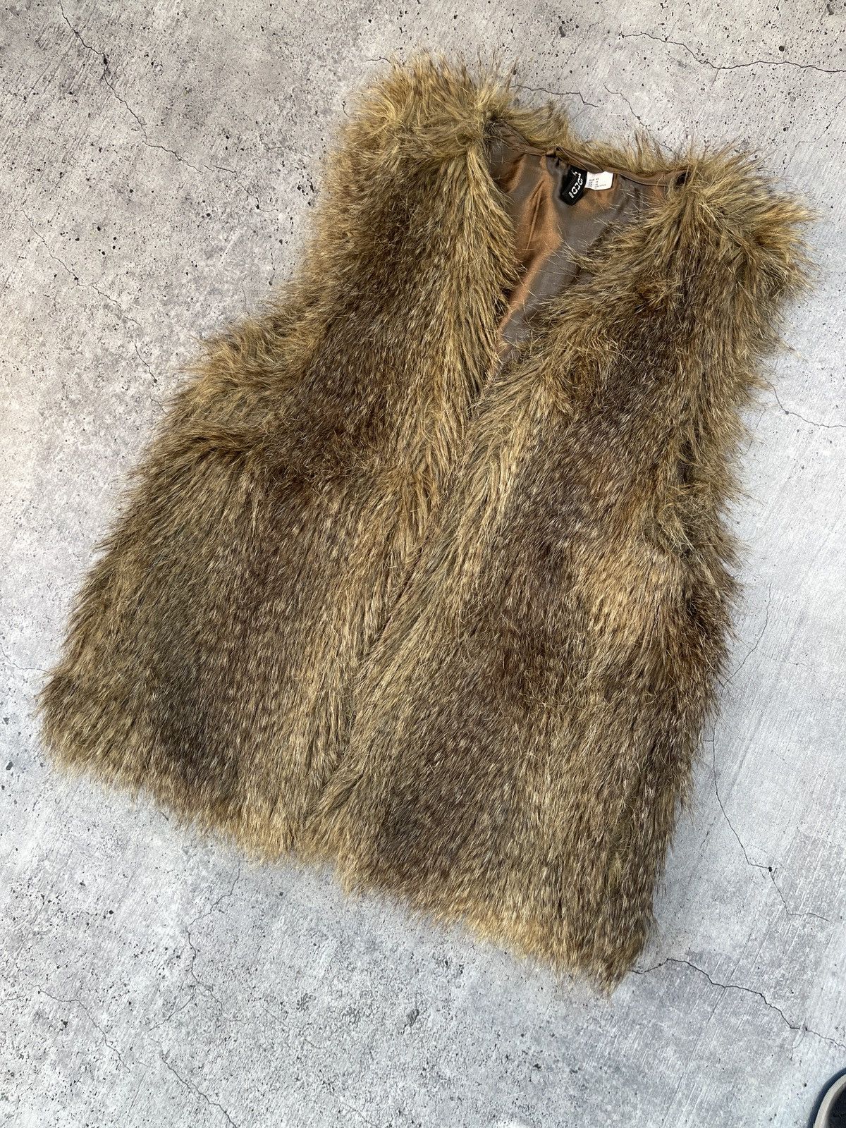 Japanese Brand × Vintage Vintage Y2K Faux Fur vest Japanese streetwear style size XL Size XL / US 12-14 / IT 48-50 - 1 Thumbnail