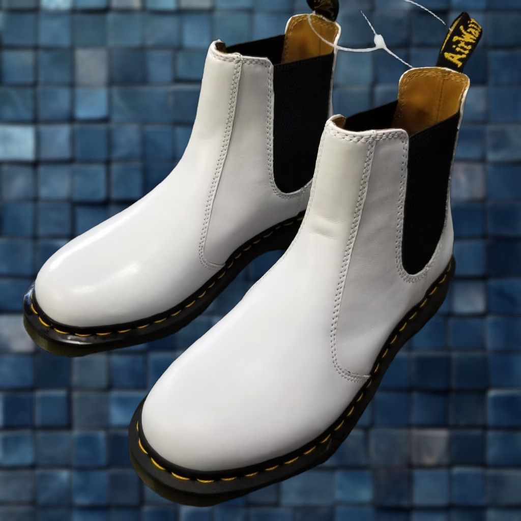 Dr. Martens VINTAGE Dr. Martens Chelsea Boot Women's Leather Platform Ankle Shoe White 10W Casual Fall Winter Size US 10 / IT 40 - 1 Thumbnail