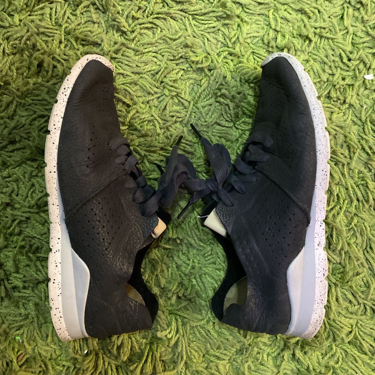 Ugg Treadlite by UGG Tye Black Suede Leather Sneaker Size US 8 / IT 38 - 1 Thumbnail