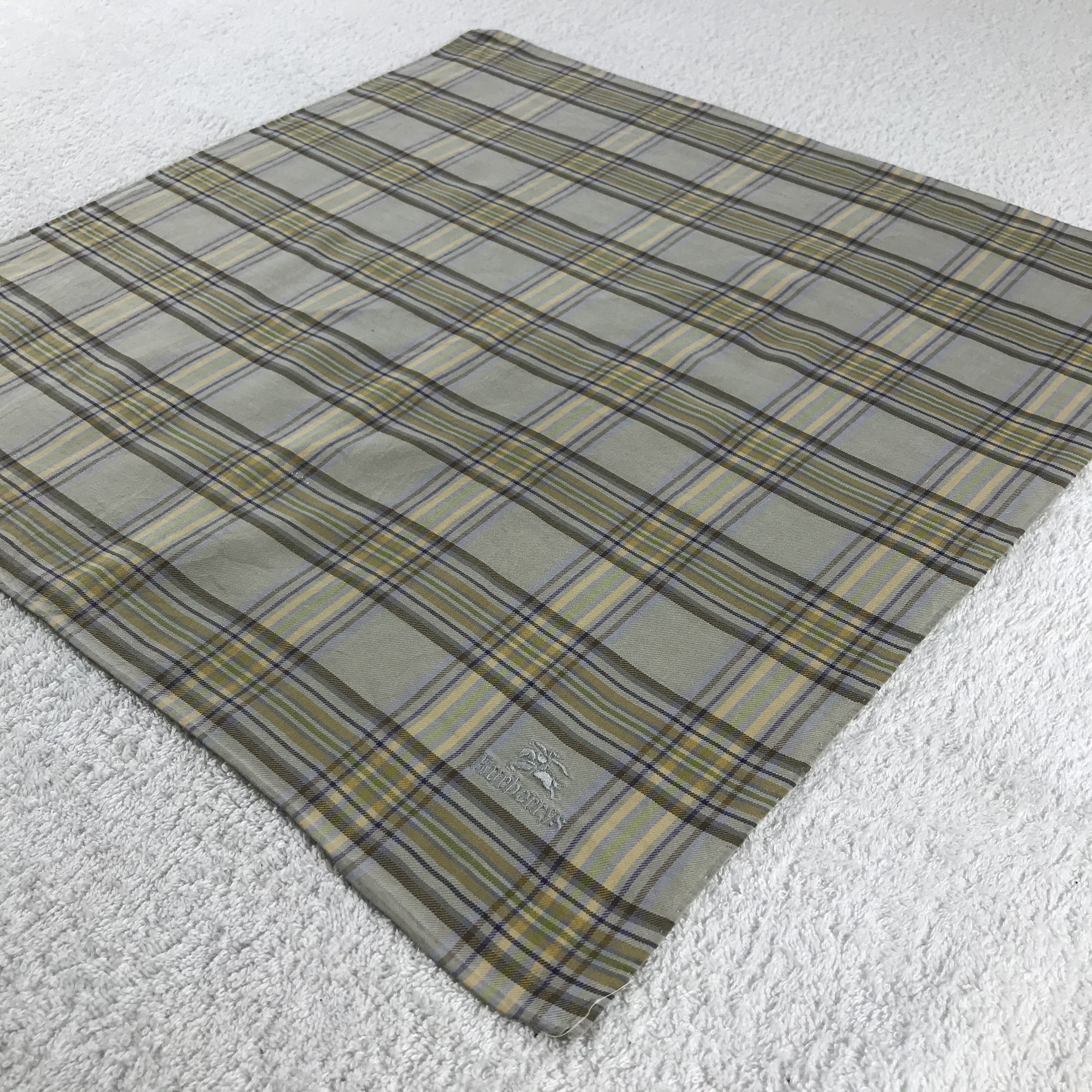 Burberry × Vintage Burberry Bandana / Handkerchief / Neckerchief - S202 Size ONE SIZE - 2 Thumbnail