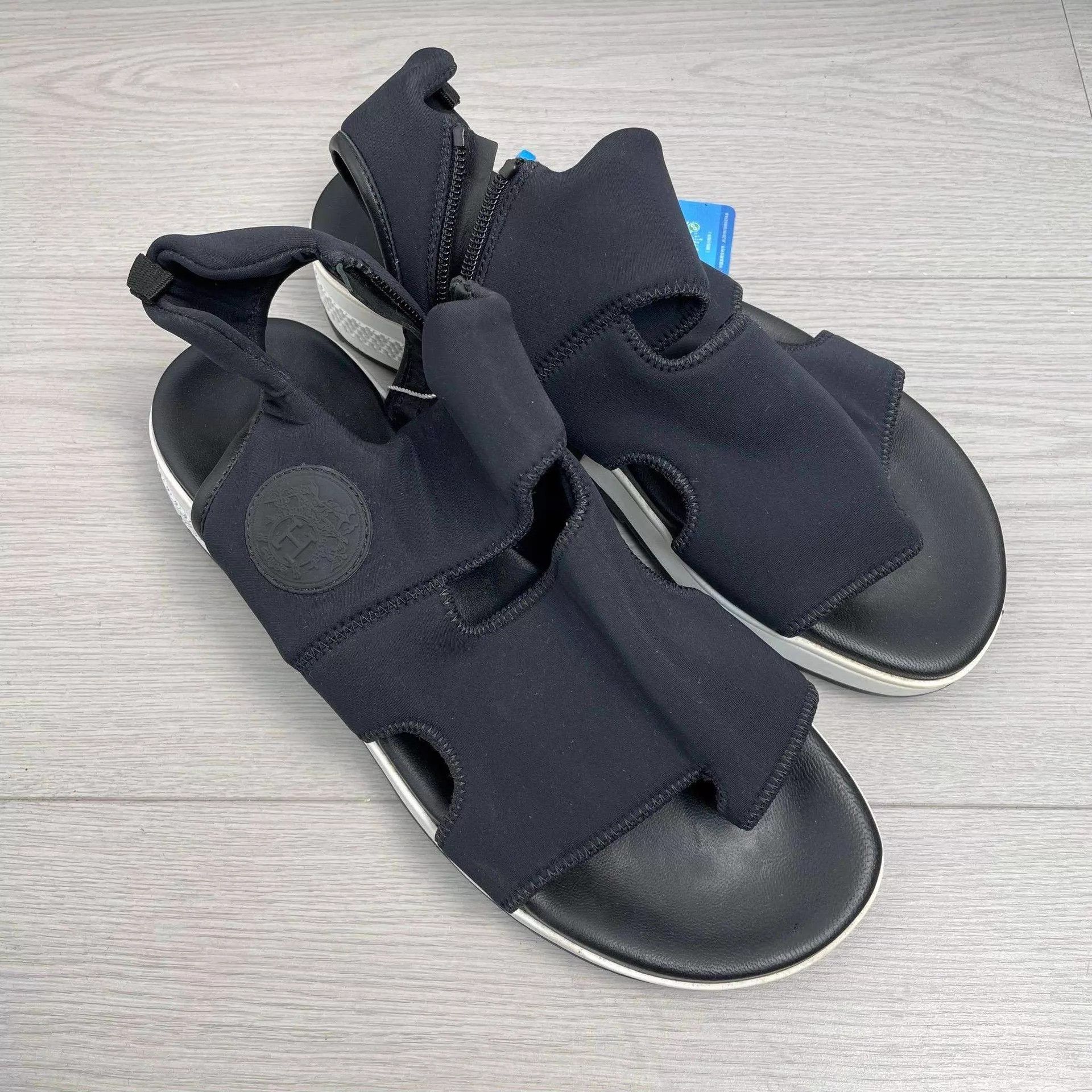 Hermes Hermès sandals 41.5 black Size US 8.5 / EU 41-42 - 1 Thumbnail
