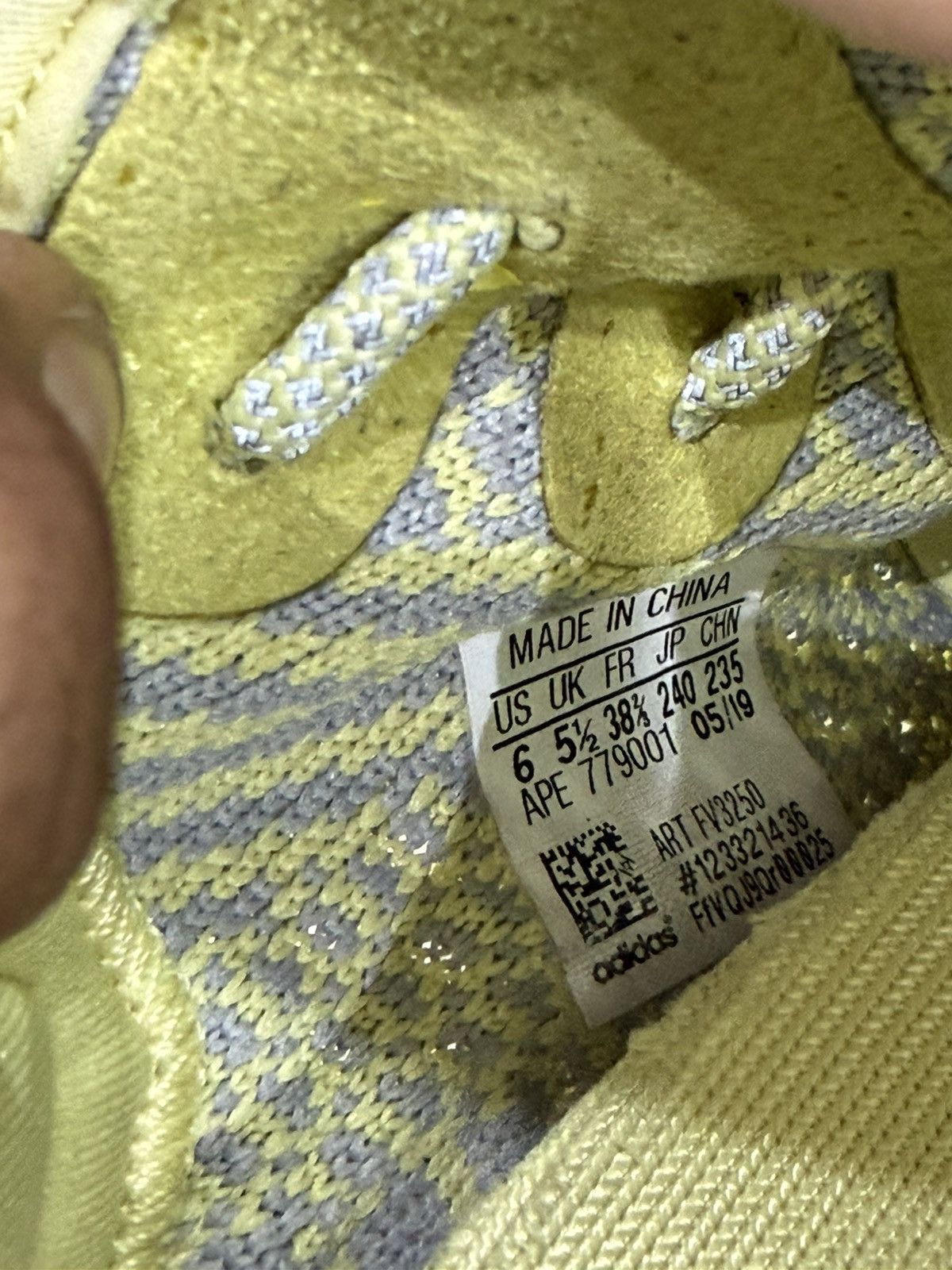 Adidas Yeezy Boost 350 V2 Antlia Size 6 (2019) Size US 6 / EU 39 - 10 Thumbnail