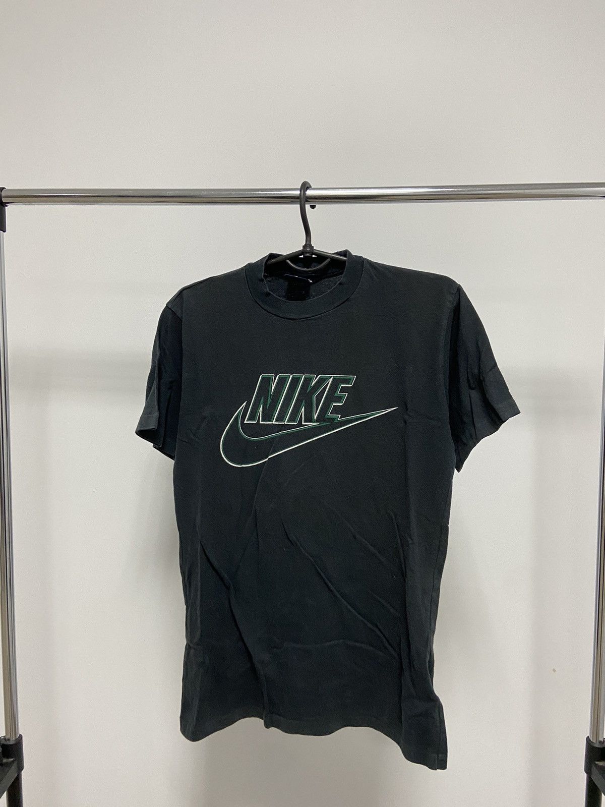 Nike × Vintage Nike T Shirt Vintage Big Logo Print SB Y2K Size US S / EU 44-46 / 1 - 1 Thumbnail