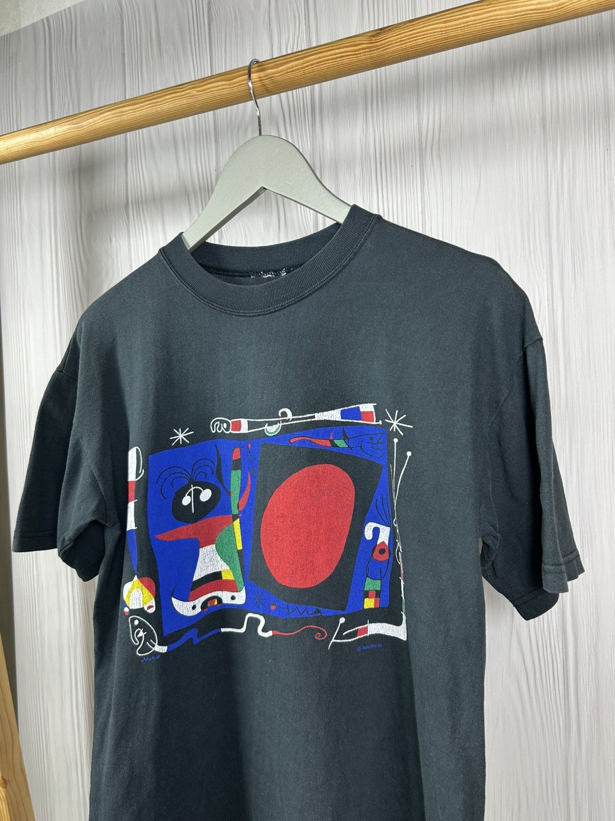 Vintage Vintage 90s Joan Miro Art T-Shirt Abstract Boxy Tee Size US S / EU 44-46 / 1 - 2 Thumbnail