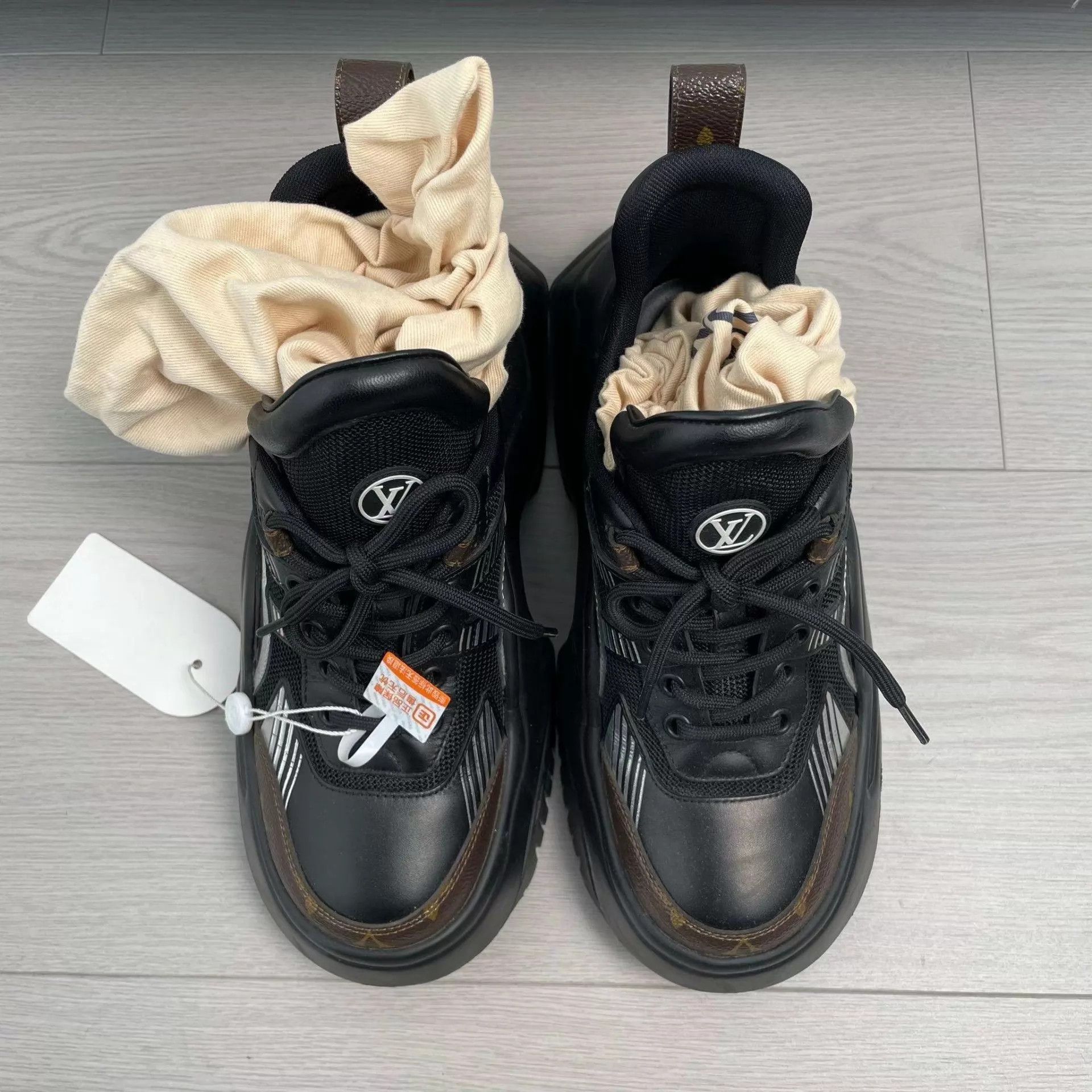 Louis Vuitton Louis Vuitton Archlight Sneakers 36.5 Size US 6 / IT 36 - 2 Thumbnail