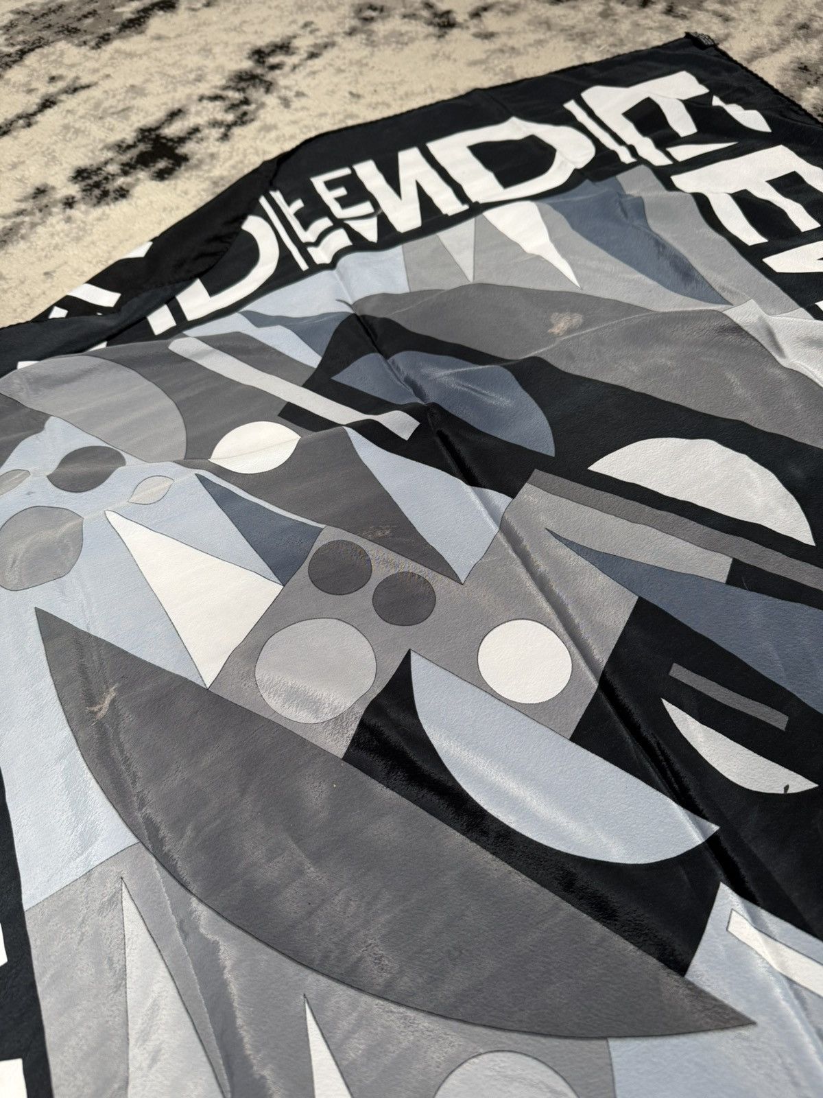 Fendi Rare Vintage Fendi Silk Scarf Size ONE SIZE - 3 Thumbnail