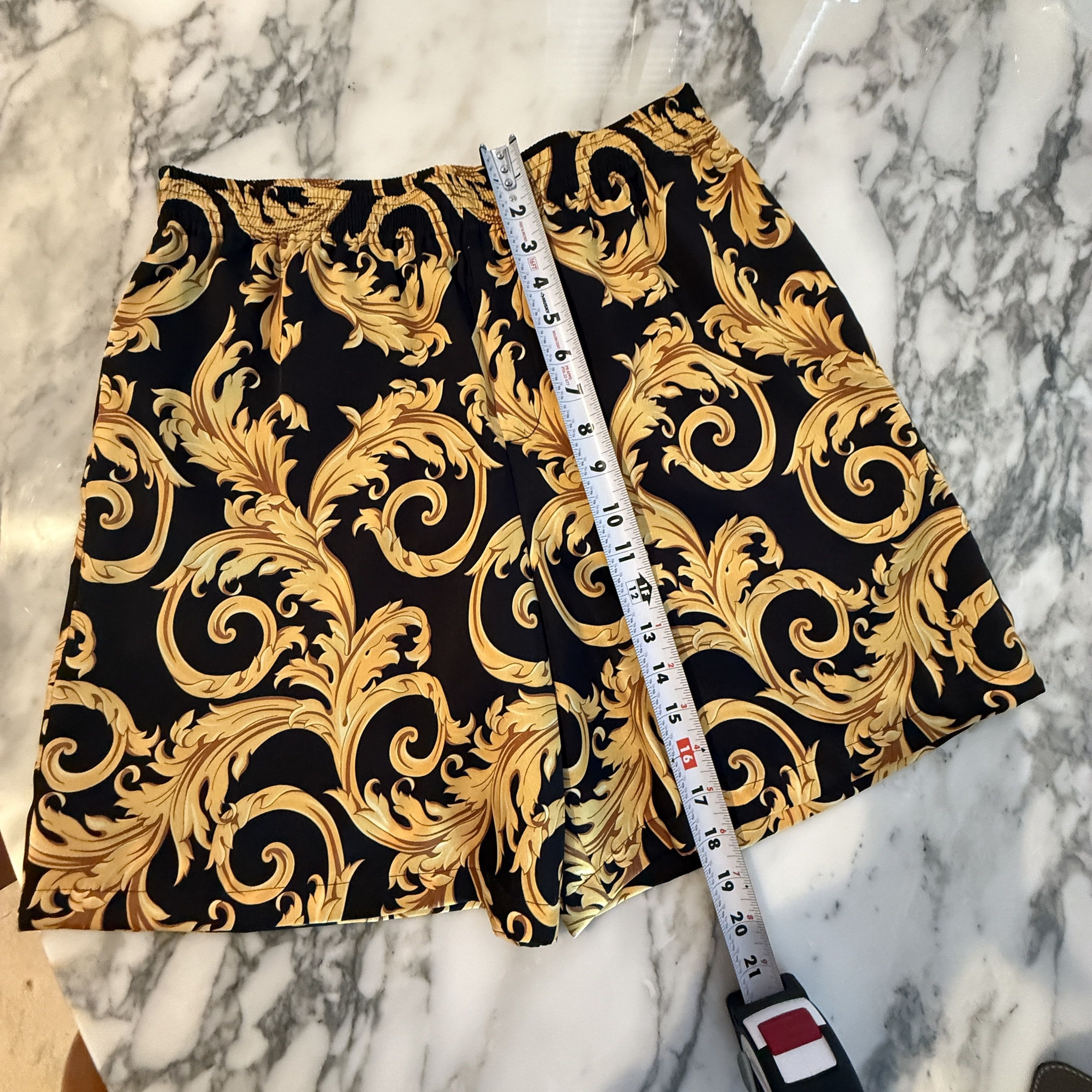 Versace Versace Men'sBaroque Poly Shorts Black Gold Print Shorts 48 Size US 32 / EU 48 - 10 Thumbnail