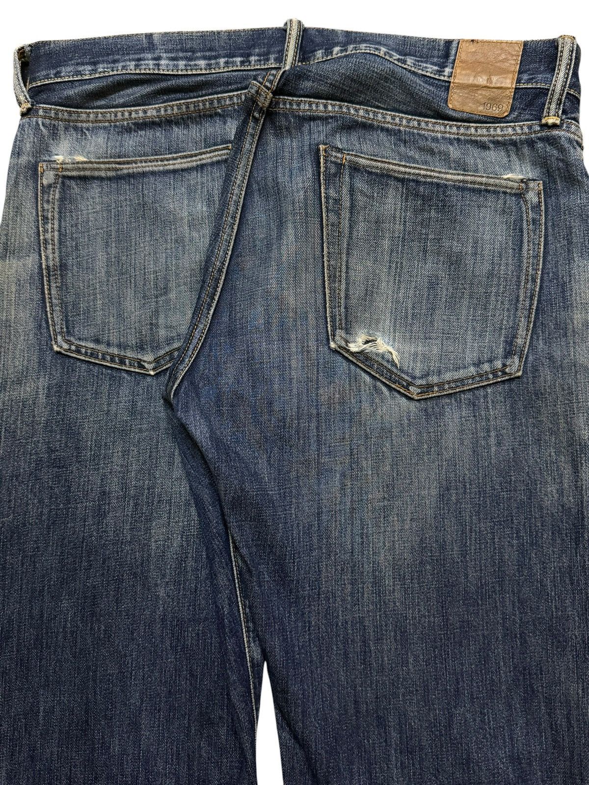 Uniqlo Vintage Y2K Gap Classic Blue Faded Wash Distress Jeans Size US 33 - 5 Thumbnail