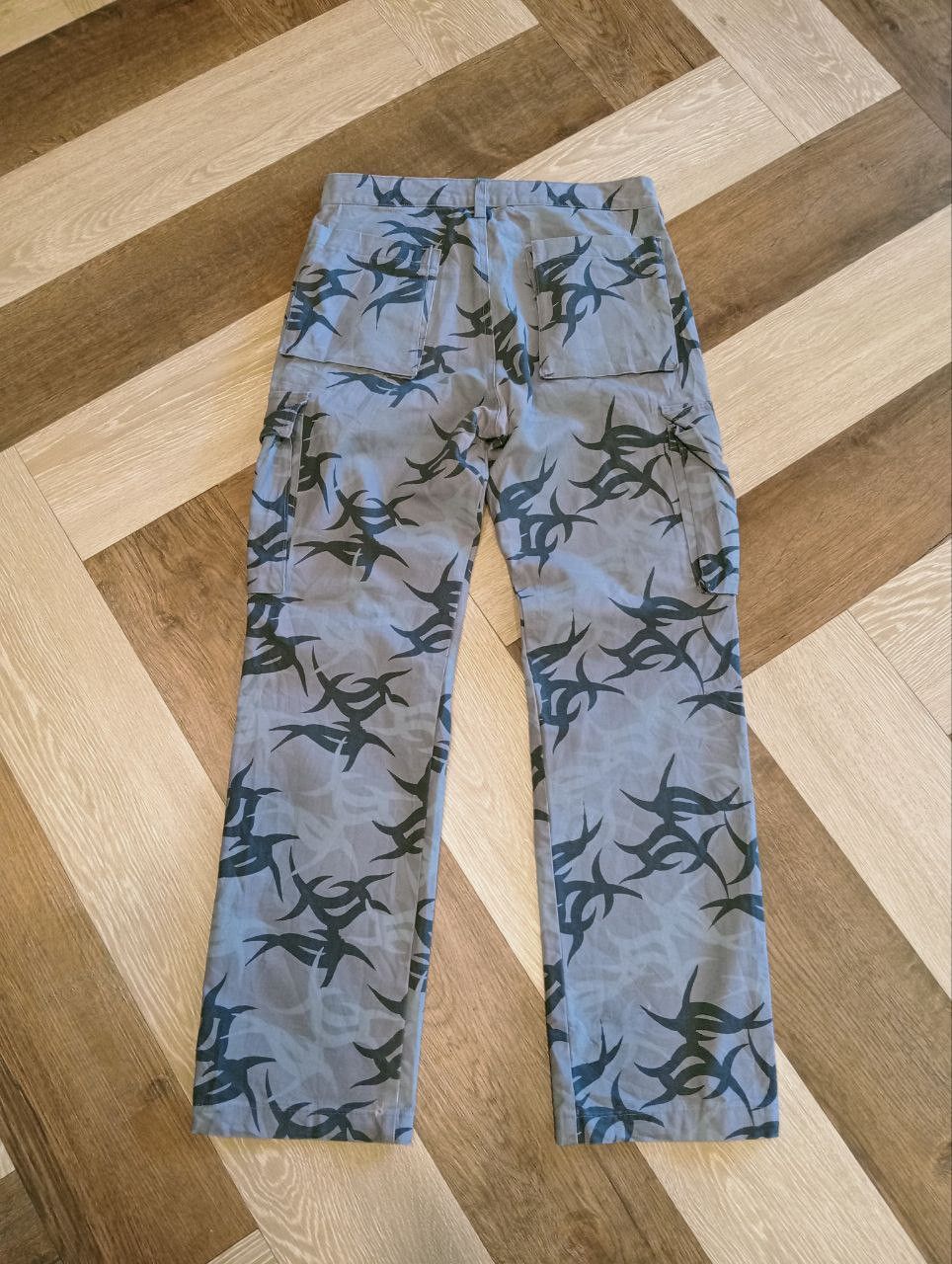 Japanese Brand VINTAGE SKULLSHIT JAPAN TRIBAL CAMO CARGO PANTS Size US 29 - 8 Thumbnail