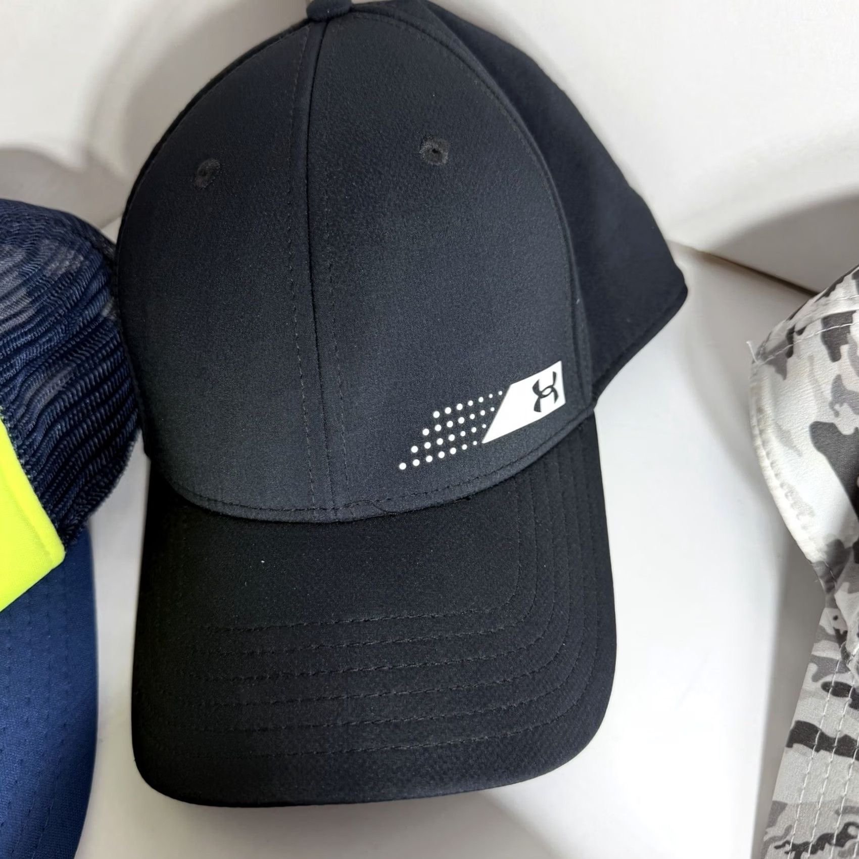 Under Armour Under Armour Hat Cap Lot Of 5 Medium Stretch Fit Hockey Camo Trucker Snap Baseball Cap Unisex Adults Black 5 Medium Fitted SnapBack Moisture Wicking Size ONE SIZE - 4 Thumbnail