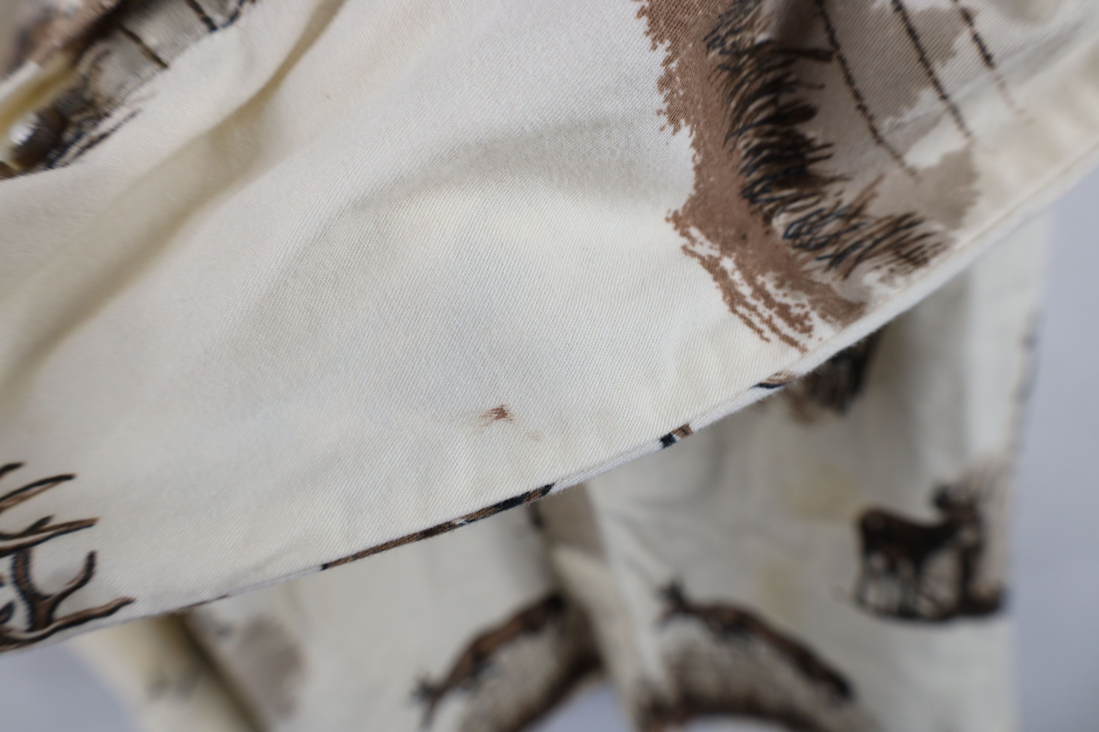 Vintage Vintage 90s Streetwear Deer Buck All Over Print Button Shirt Size US XL / EU 56 / 4 - 6 Thumbnail