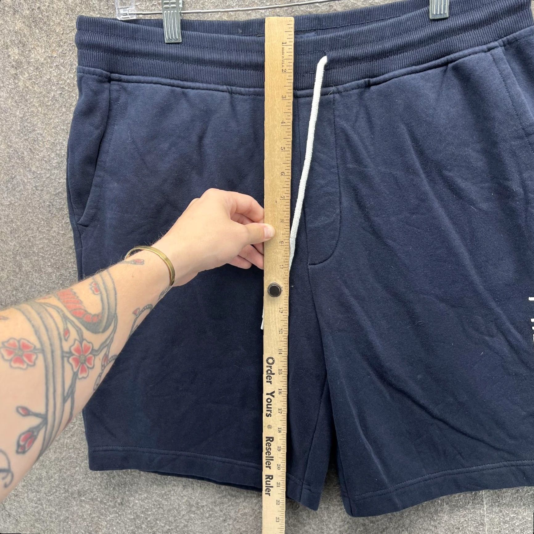 Tommy Hilfiger Tommy Hilfiger Sweat Shorts Mens Large Blue Fleece Logo Drawstring 11 Inseam Size US 33 - 5 Thumbnail