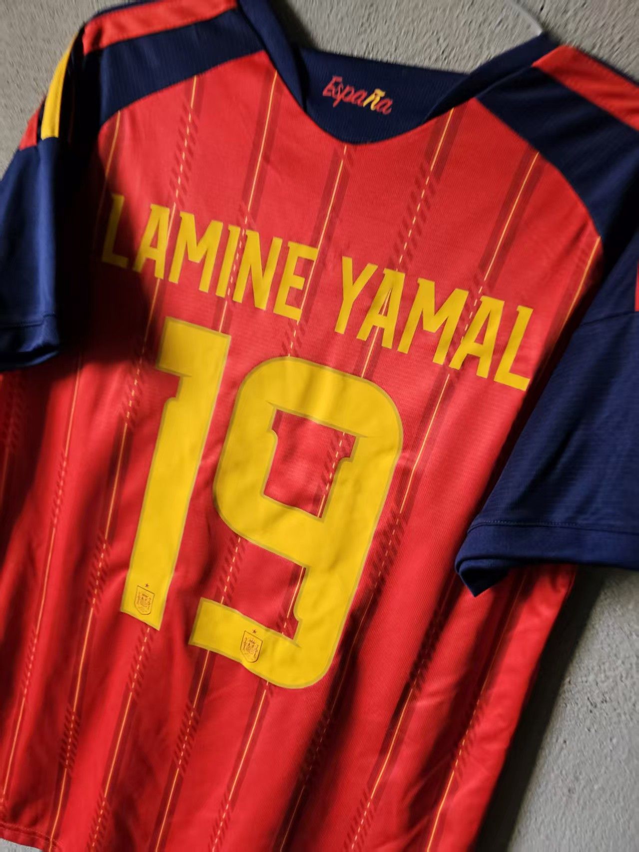 Other 2026 Spain #19 Lamine Yamal Jersey Size US S / EU 44-46 / 1 - 4 Thumbnail