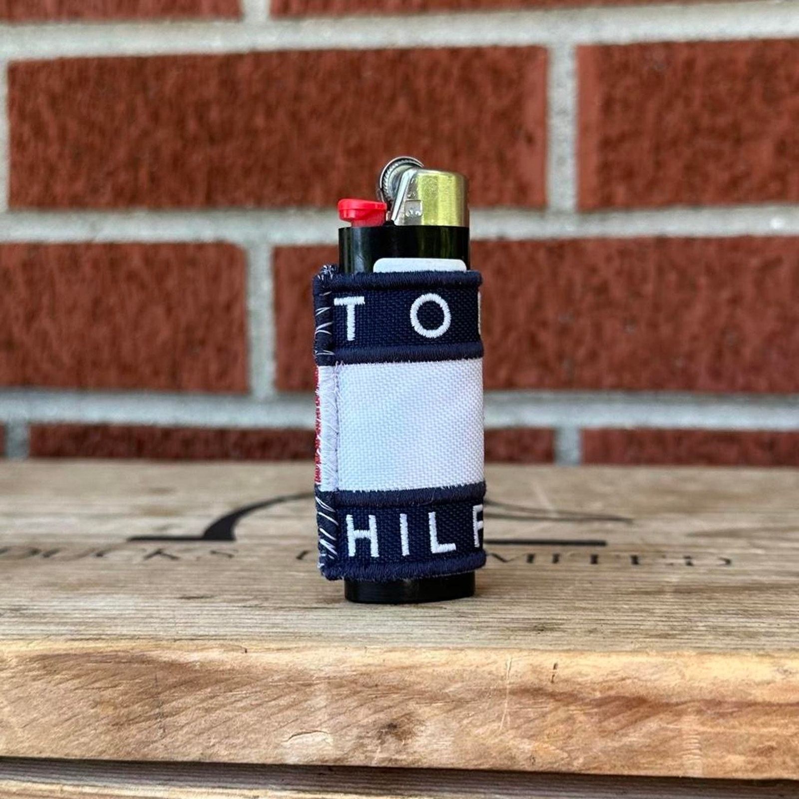 Tommy Hilfiger grailtap Custom 1 of 1 vintage tommy hilfiger lighter case Size ONE SIZE - 1 Thumbnail