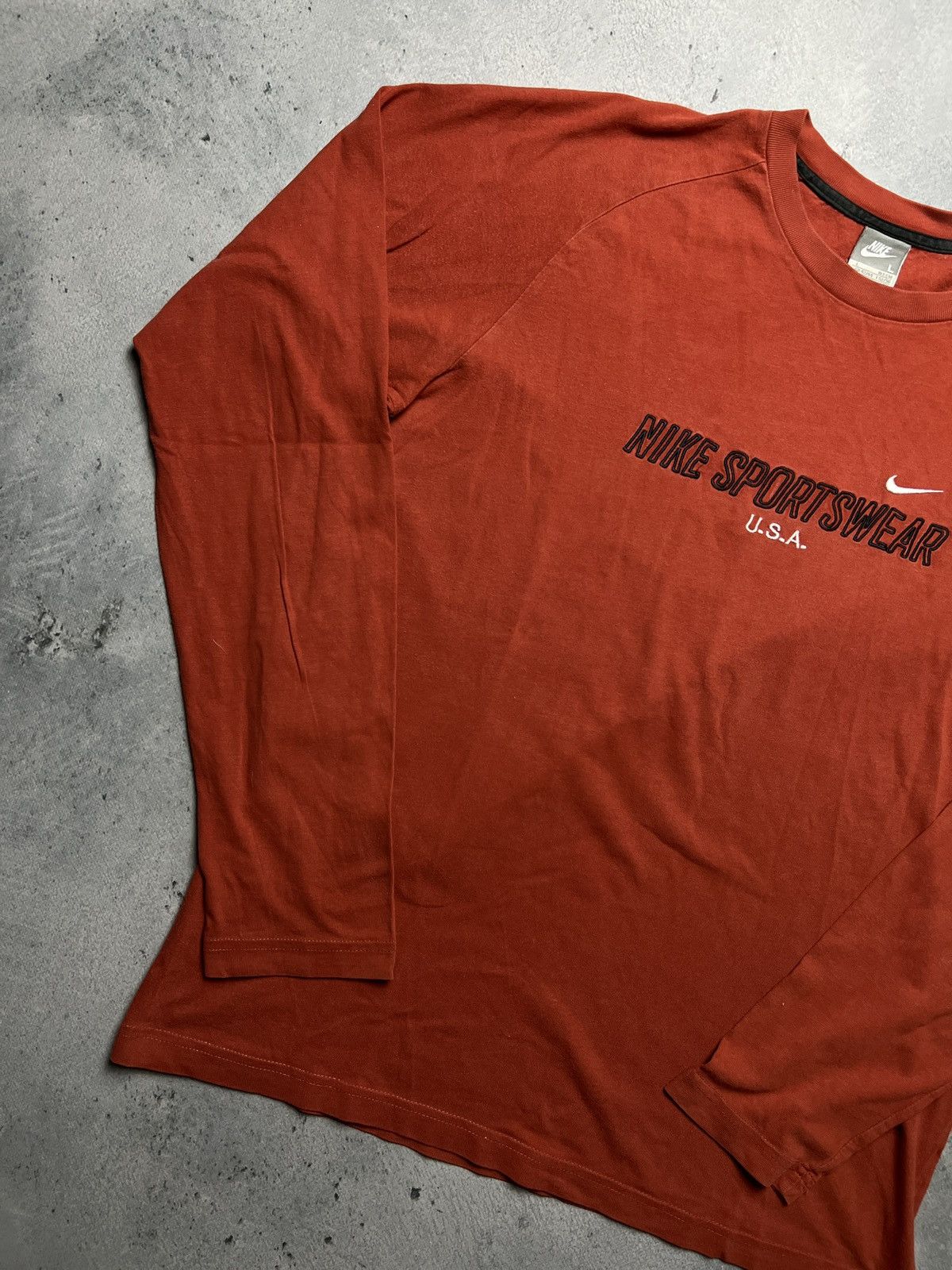 Nike Nike U.S.A crew boxy center swoosh y2k rare logo USA 90s Size US L / EU 52-54 / 3 - 3 Thumbnail