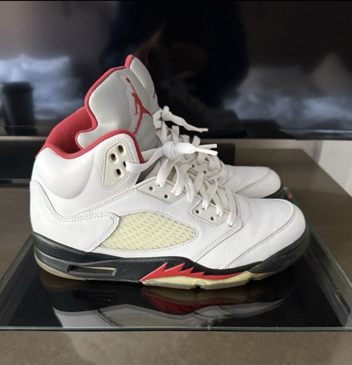 Jordan Brand Jordan 5 Fire Red Size US 9 / EU 42 - 2 Thumbnail