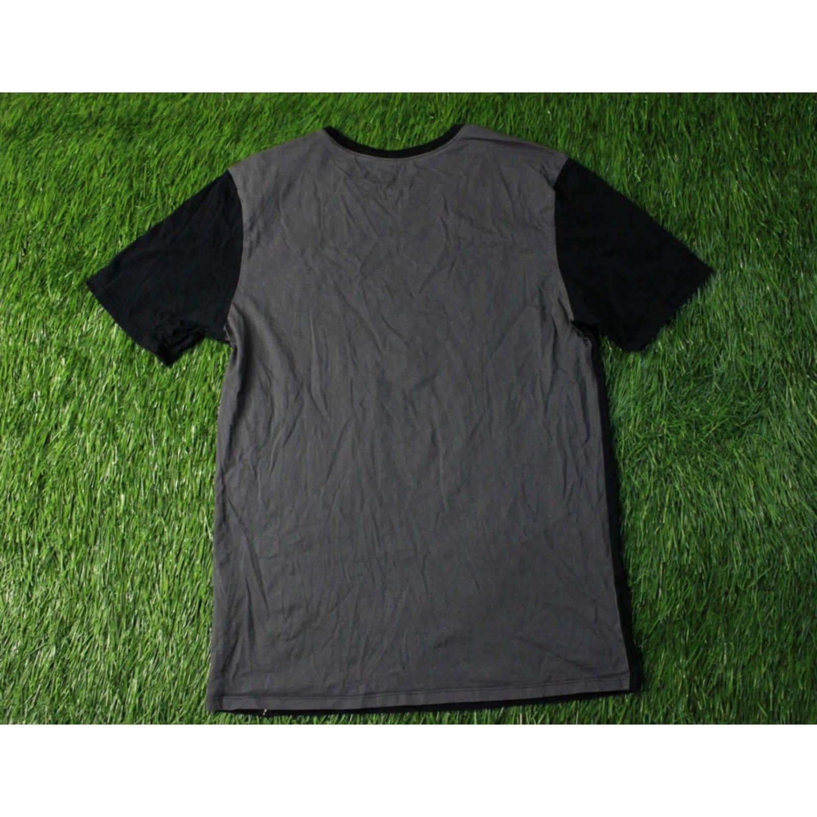 Nike NIKE AIR JORDAN JUMPMAN 2017 ORIGINAL MEN T-SHIRT SHIRT JERSEY CREW NECK SIZE M BLACK AND GRAY Printed Logo Basketball Mens Size US M / EU 48-50 / 2 - 2 Thumbnail