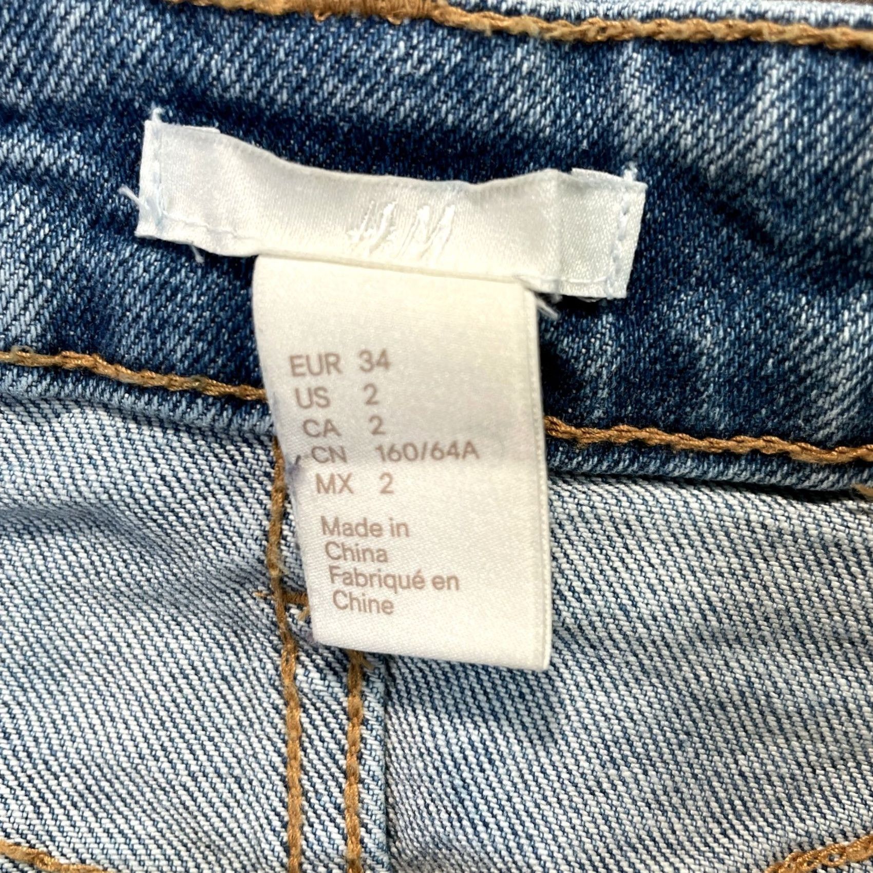 H&M H&M Denim Shorts Womens 2 Blue High Rise Cuffed Zip Closure Stone Wash 5-Pocket Spring Summer Casual Mens? Womens Size 40" / US 18 - 3 Thumbnail