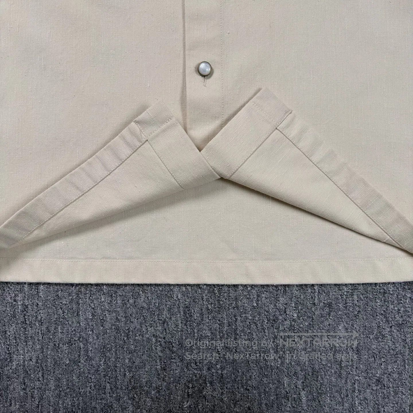 Louis Vuitton LV 25 Beige Leather Logo Short-Sleeve Shirt. Size US L / EU 52-54 / 3 - 7 Thumbnail