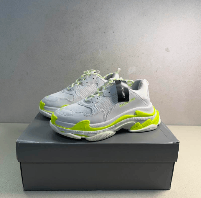 Balenciaga Balenciaga low-top dad shoes men's fluorescent yellow Size US 9 / EU 42 - 1 Thumbnail