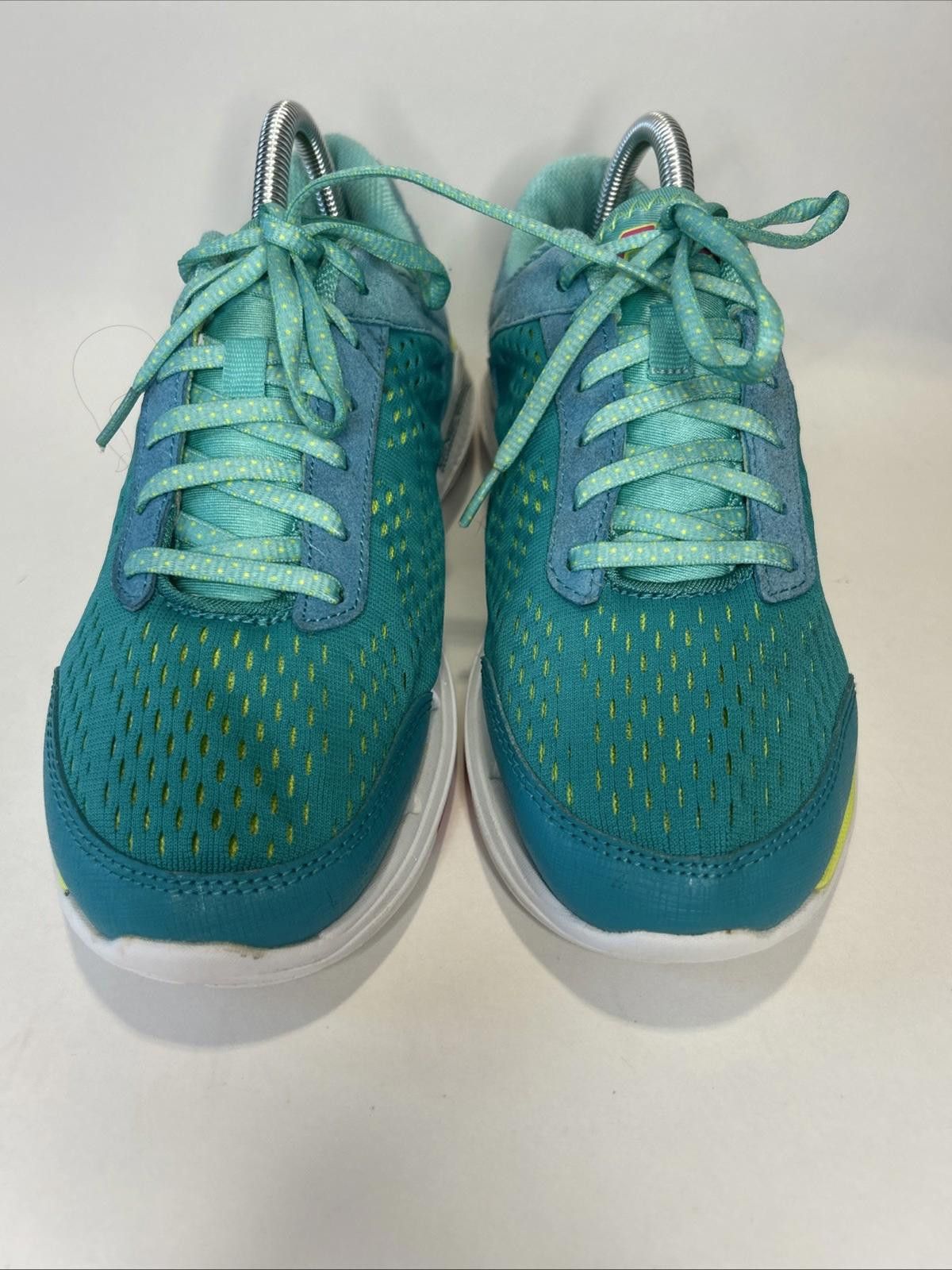 Fila Fila Women's Athletic Running Shoes Size 9 Energized Vintage Size US 9 / IT 39 - 2 Thumbnail