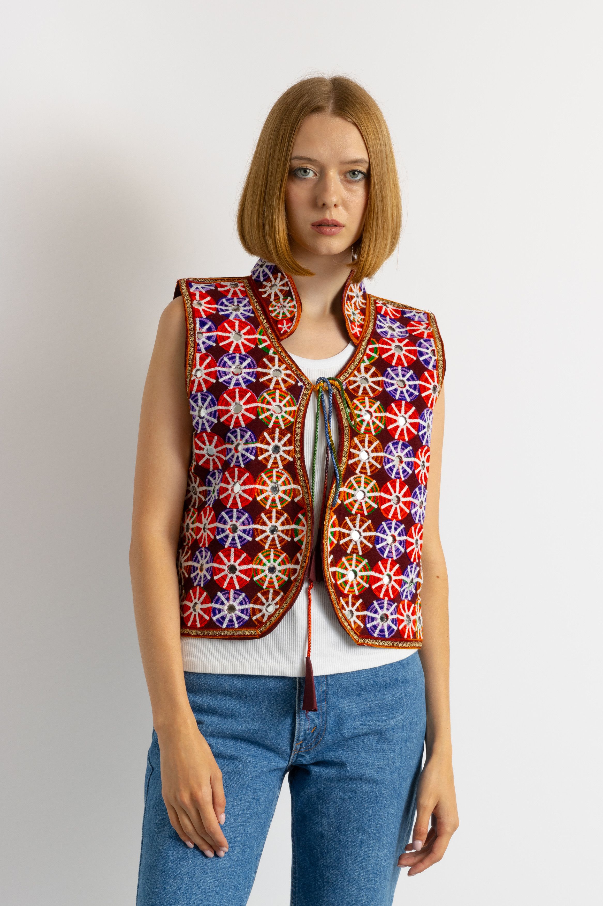 Vintage intage Preowned Woman Brown Embroidered Vest 8694 Size M / US 6-8 / IT 42-44 - 3 Thumbnail