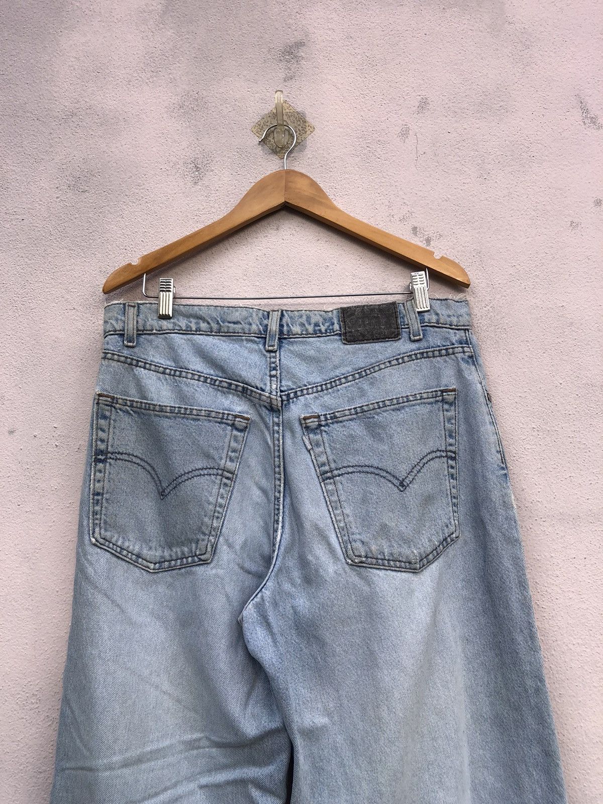 Levi's Levi’s SilverTab Baggy Distressed 90s Style Jeans Size US 33 - 8 Thumbnail