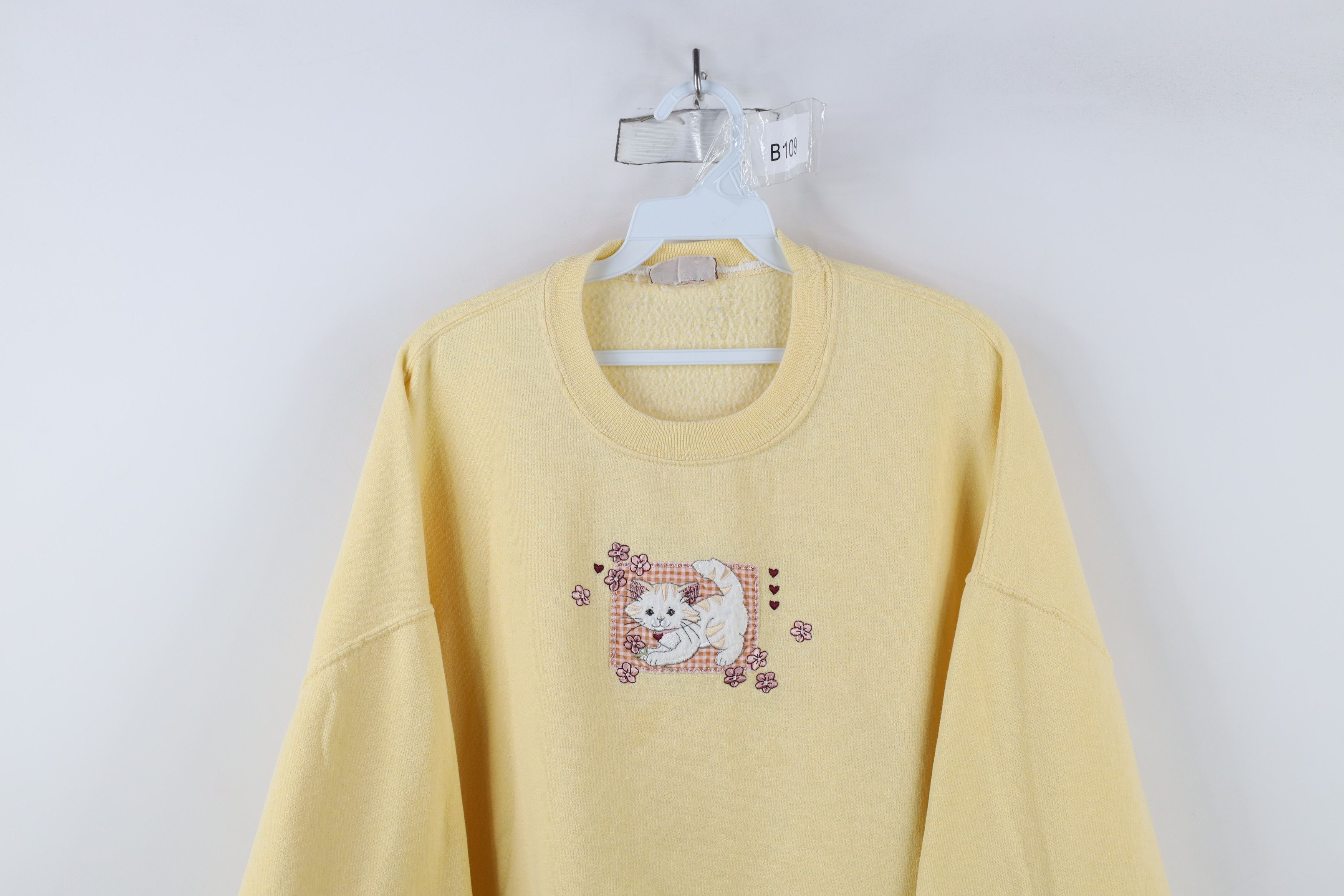 Vintage Vintage 90s Streetwear Kitten Flower Heart Sweatshirt Yellow Size US XXL / EU 58 / 5 - 2 Thumbnail