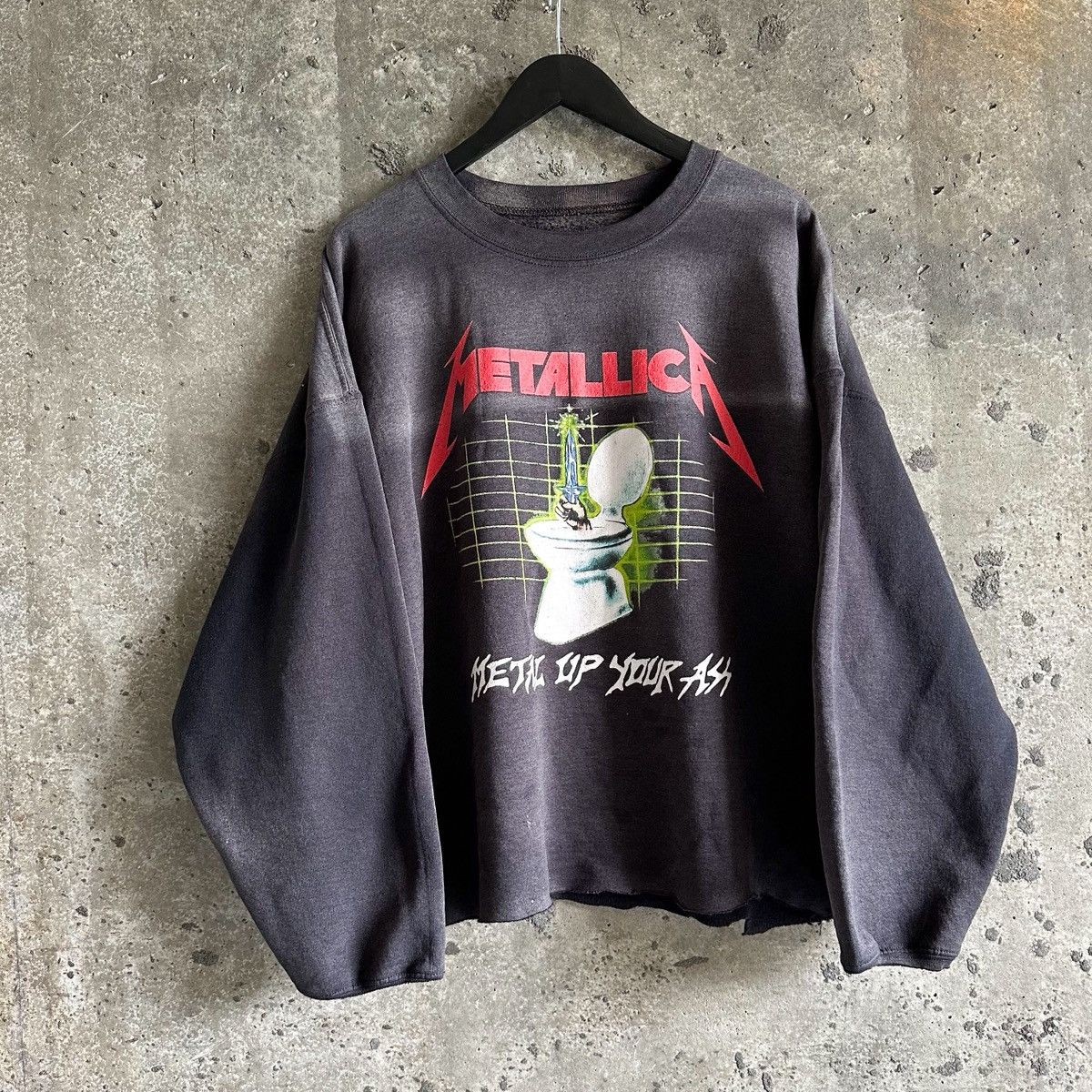 Vintage Sun THRASHED Metallica “METAL UP YOUR ASS” Sweatshirt Size US XL / EU 56 / 4 - 1 Thumbnail