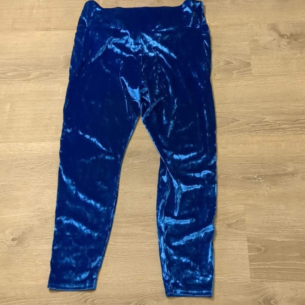 Fabletics Fabletics blue crushed velour crossover leggings size 3x Size 35" - 6 Thumbnail
