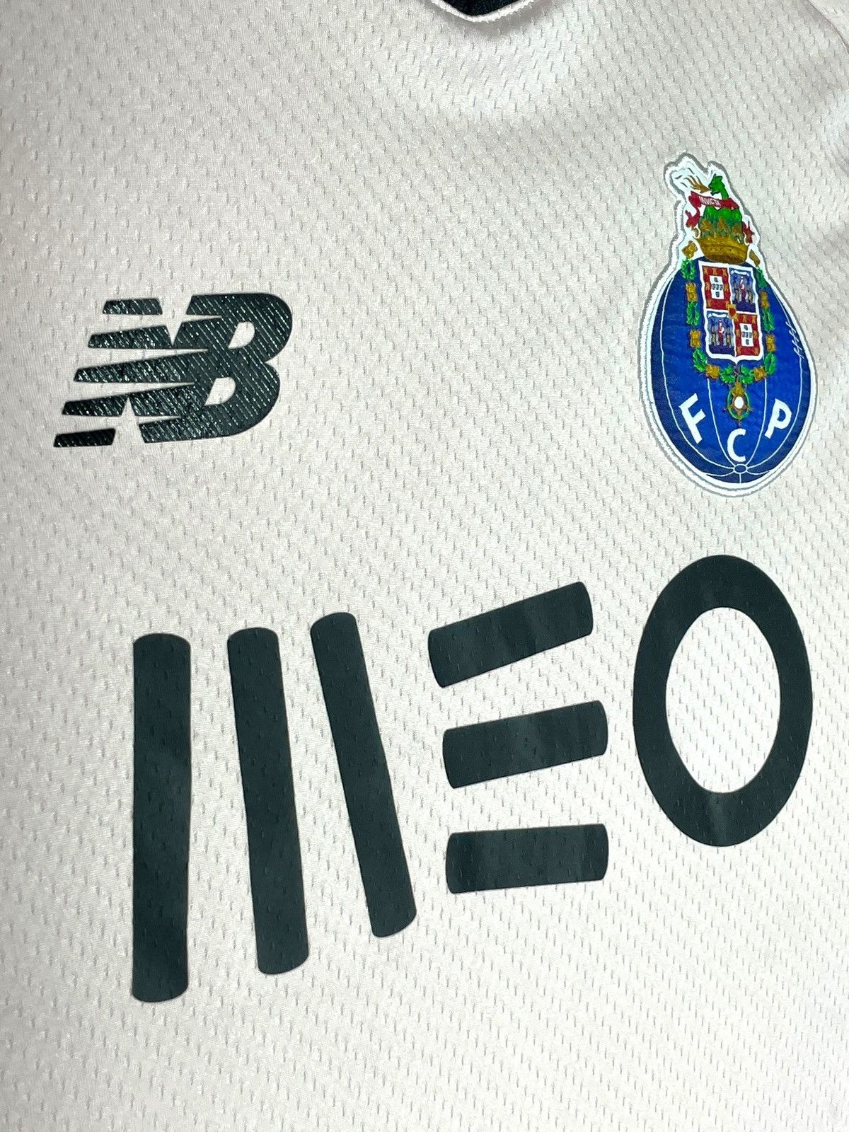 New Balance FC Porto New Balance 2022/2022 Third Football Shirt Soccer Size US S / EU 44-46 / 1 - 7 Thumbnail