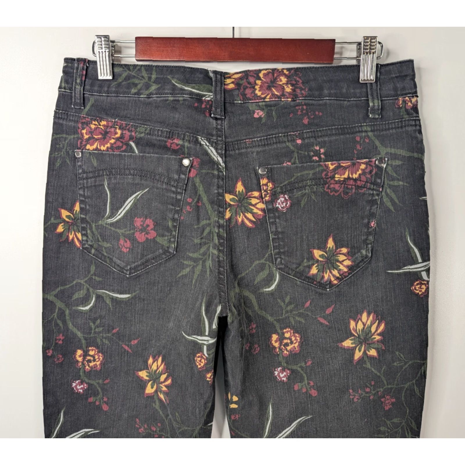 Vintage Bandolino Amy Floral Pants Women Size 8 Black Stretch Straight Leg Casual Size 30" / US 8 / IT 44 - 5 Thumbnail