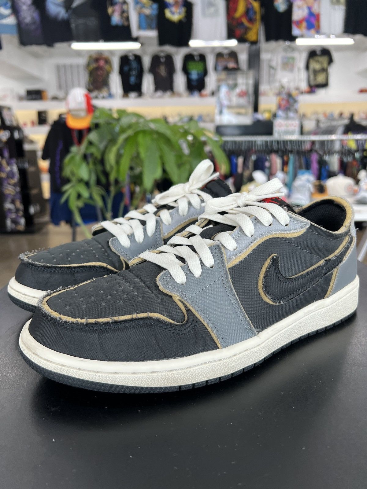 Jordan Brand Air Jordan 1 Low Black Smoke Grey Size 8.5 (2022) Size US 8.5 / EU 41-42 - 1 Thumbnail