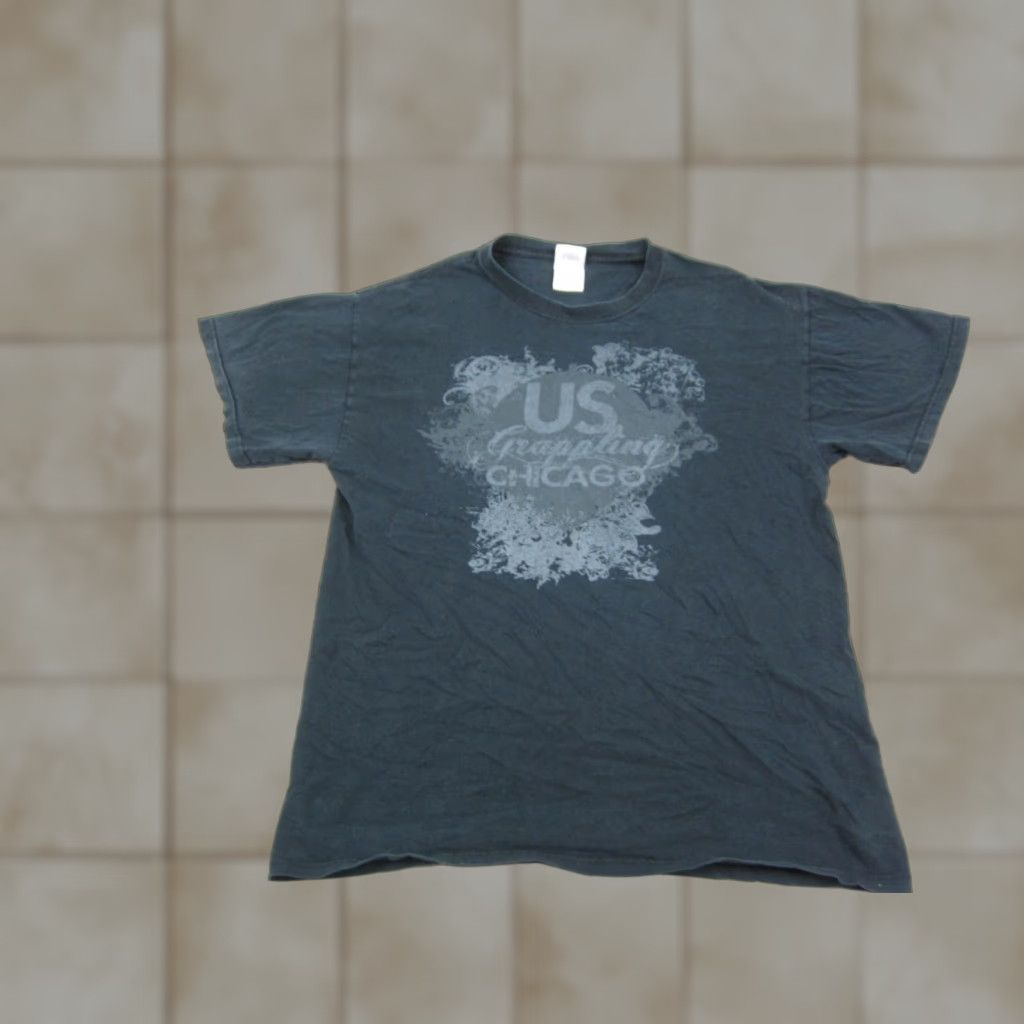 Gildan Gildan US Grappling Chicago Shirt Mens Medium Black MMA BJJ Fight Gym Graphic Tee 90s Classic USA Sport Tee Shirt Womens? Size US M / EU 48-50 / 2 - 1 Thumbnail