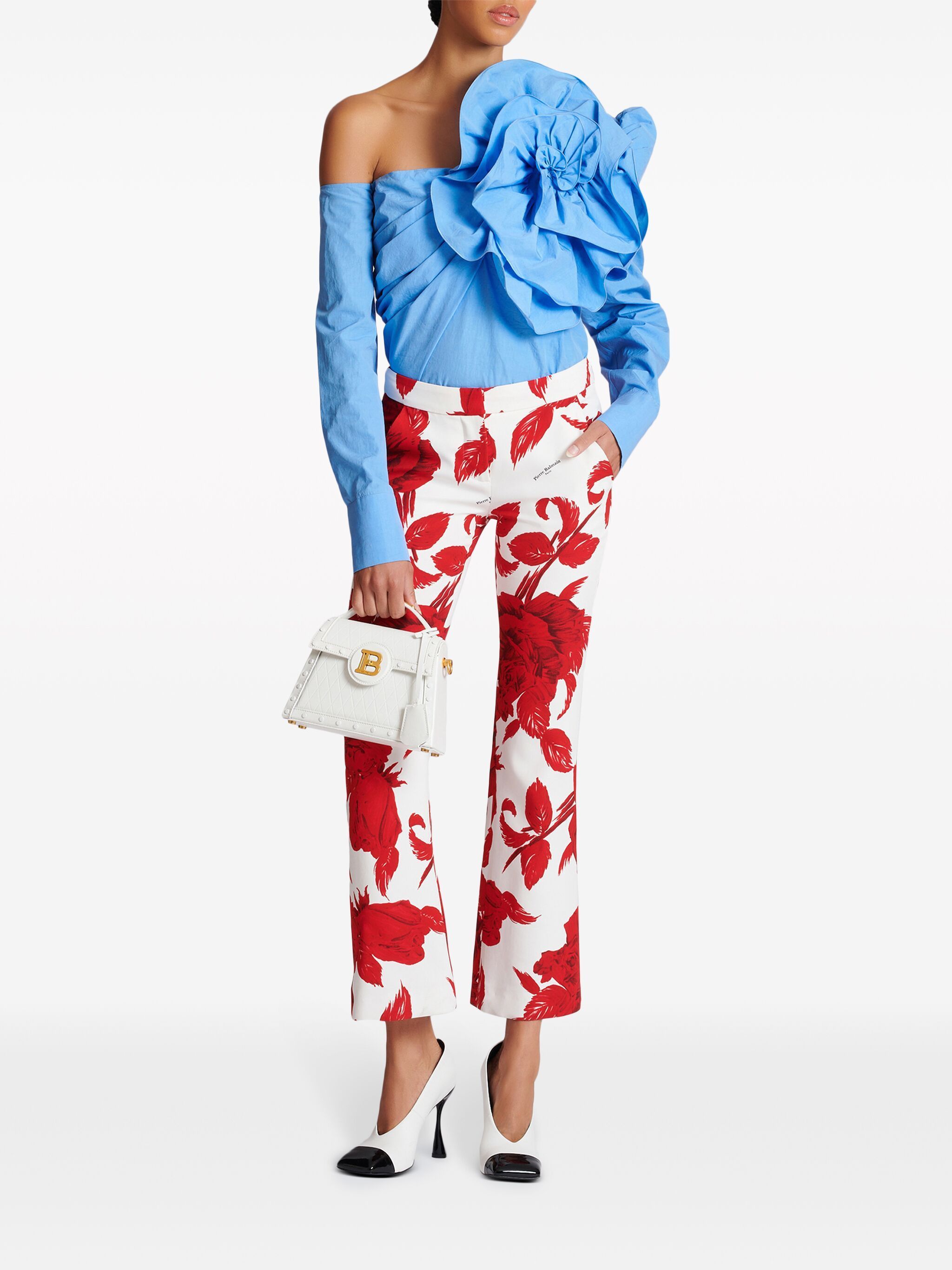 Balmain o1s1wg110125 Blouse in Light Blue Size S / US 4 / IT 40 - 2 Thumbnail