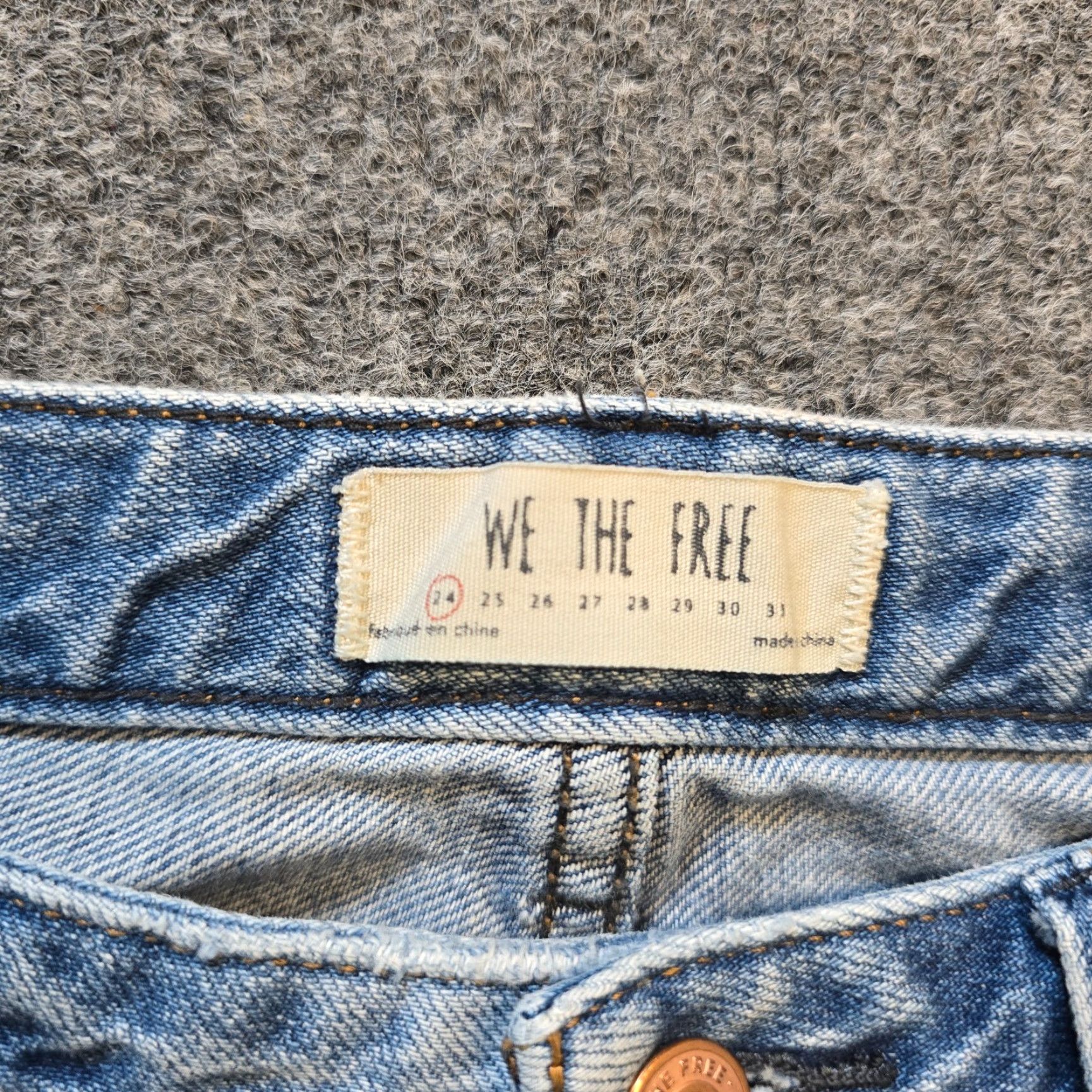 Free People Free People Jeans Women Size 24 Blue Flare Bell Button Raw Hem Festival Capsule Jeans Women 24 Blue Flare Bell Button Raw Hem Festival Capsule Size 42" / US 20 - 4 Thumbnail