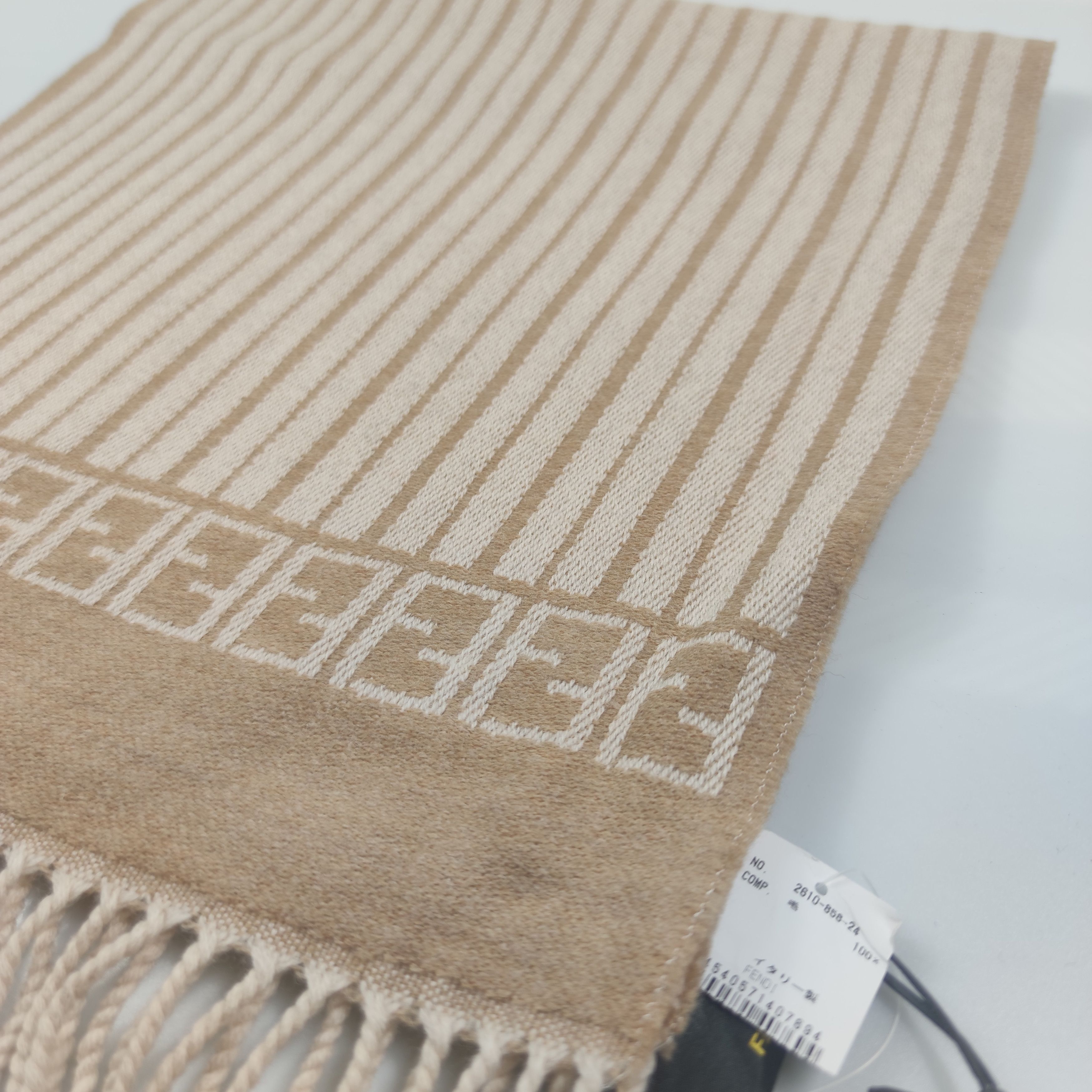 Vintage Fendi Scarf/Muffler/Wool S422 Size ONE SIZE - 6 Thumbnail