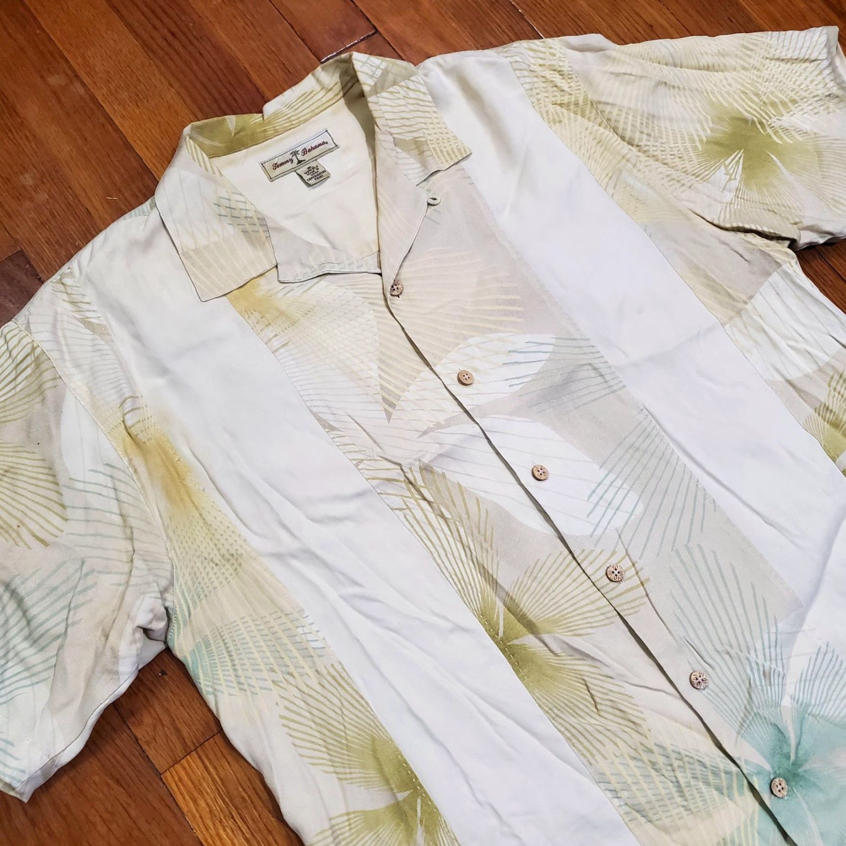 Tommy Bahama Tommy Bahama Shirt Mens M White Silk Twill Floral Hawaiian Camp Button Front Size US M / EU 48-50 / 2 - 2 Thumbnail