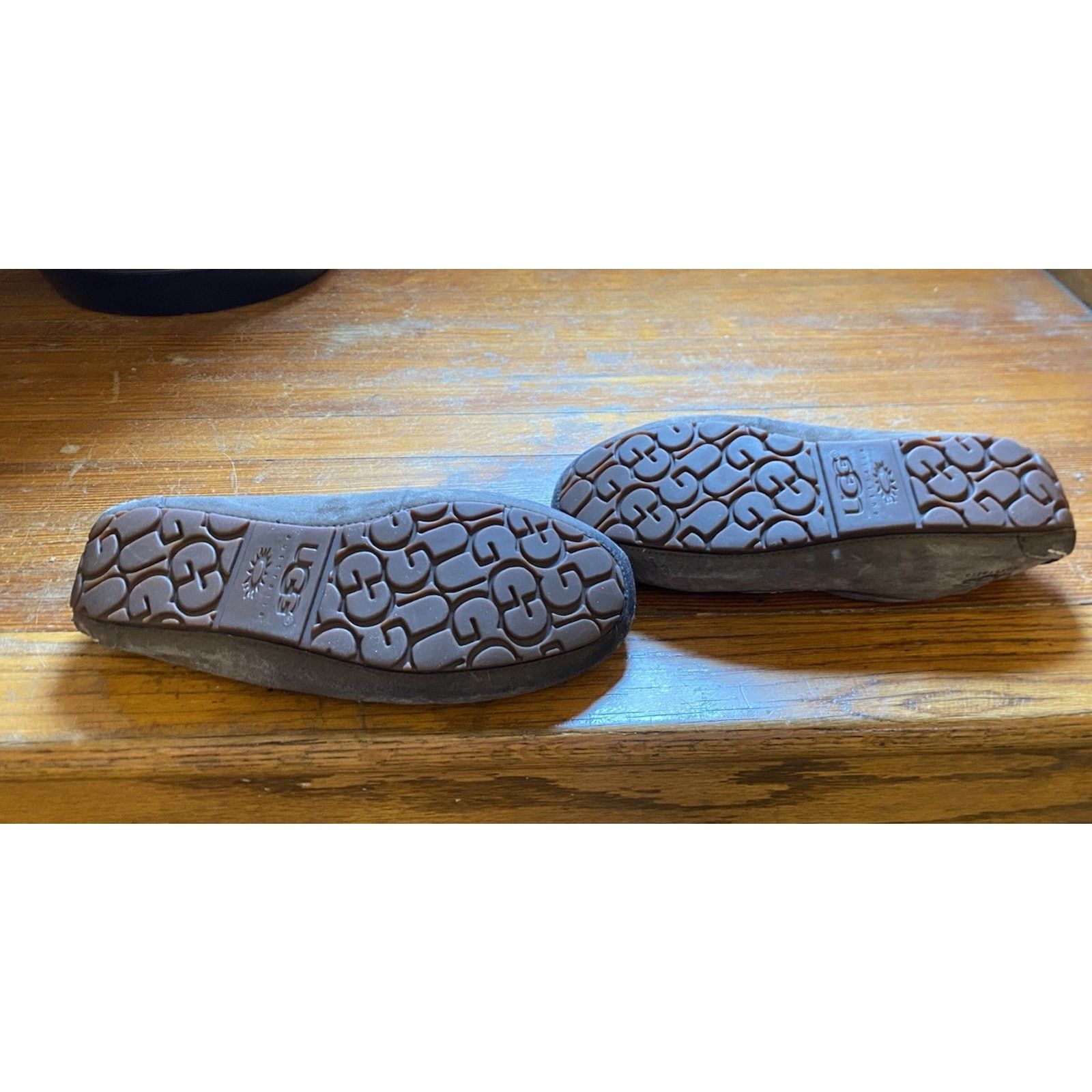 Ugg UGG Shearling Slippers Shoes Women’s 9M, Men’s 7M Brown Size US 9 / IT 39 - 6 Thumbnail