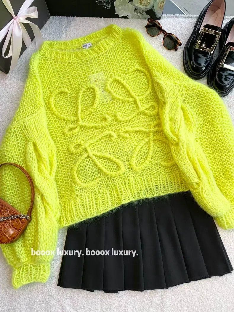 Loewe Loewe Mohair Large Logo Knit Sweater Size XS / US 0-2 / IT 36-38 - 1 Thumbnail