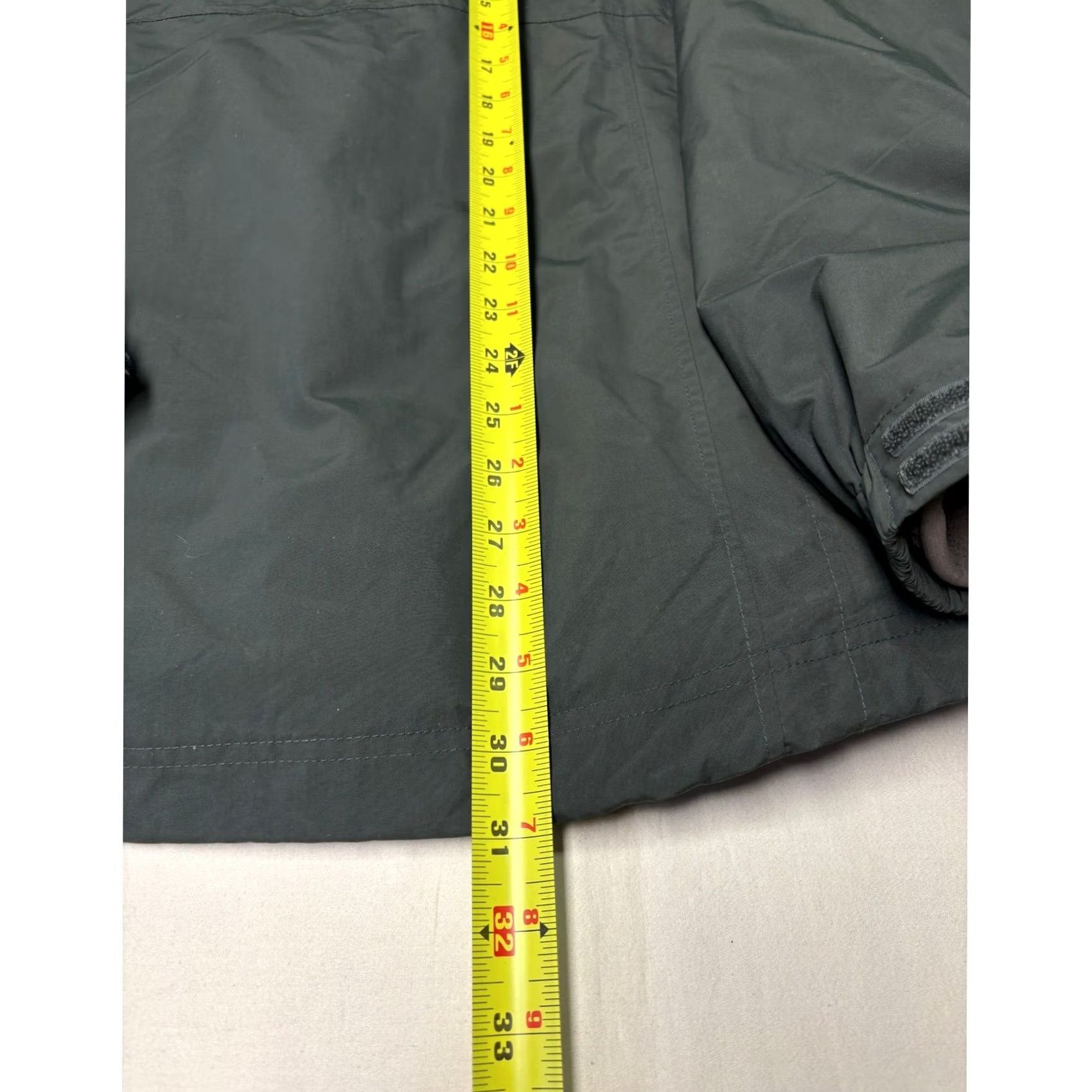 Vintage VINTAGE LL Bean Jacket Mens XLT Green Men Tall Light Fleece Lined Waterproof Outerwear Size US XL / EU 56 / 4 - 7 Thumbnail