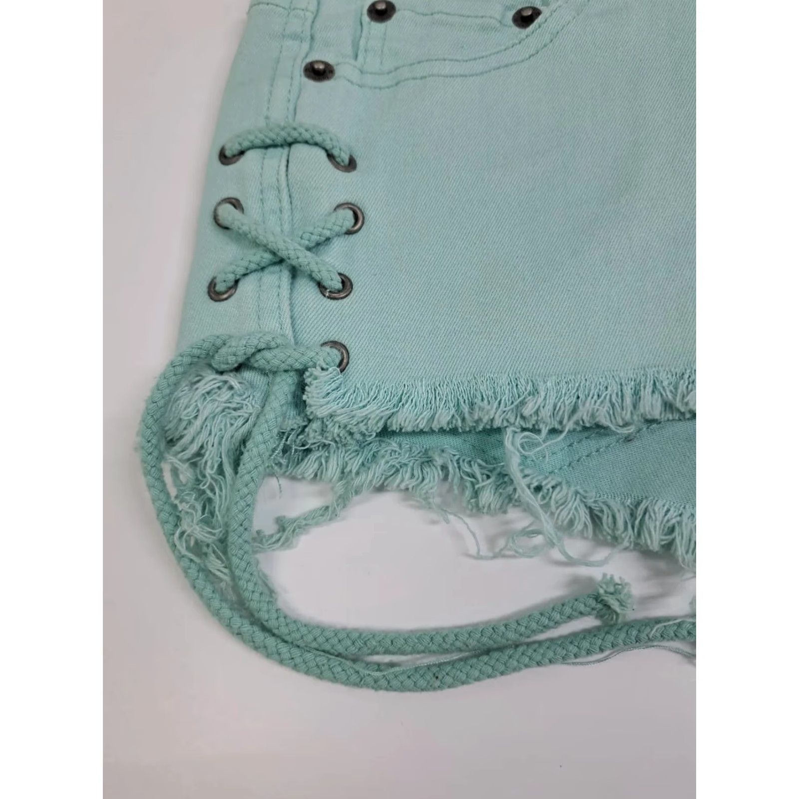 Rip Curl Rip Curl Women's Cheeky Beachy Denim Shorts Teal Green Size 3 Regular Waist 2 in. Inseam Button Zipper Pockets Cotton Spandex Vintage No Size 26" / US 2 / IT 38 - 5 Thumbnail